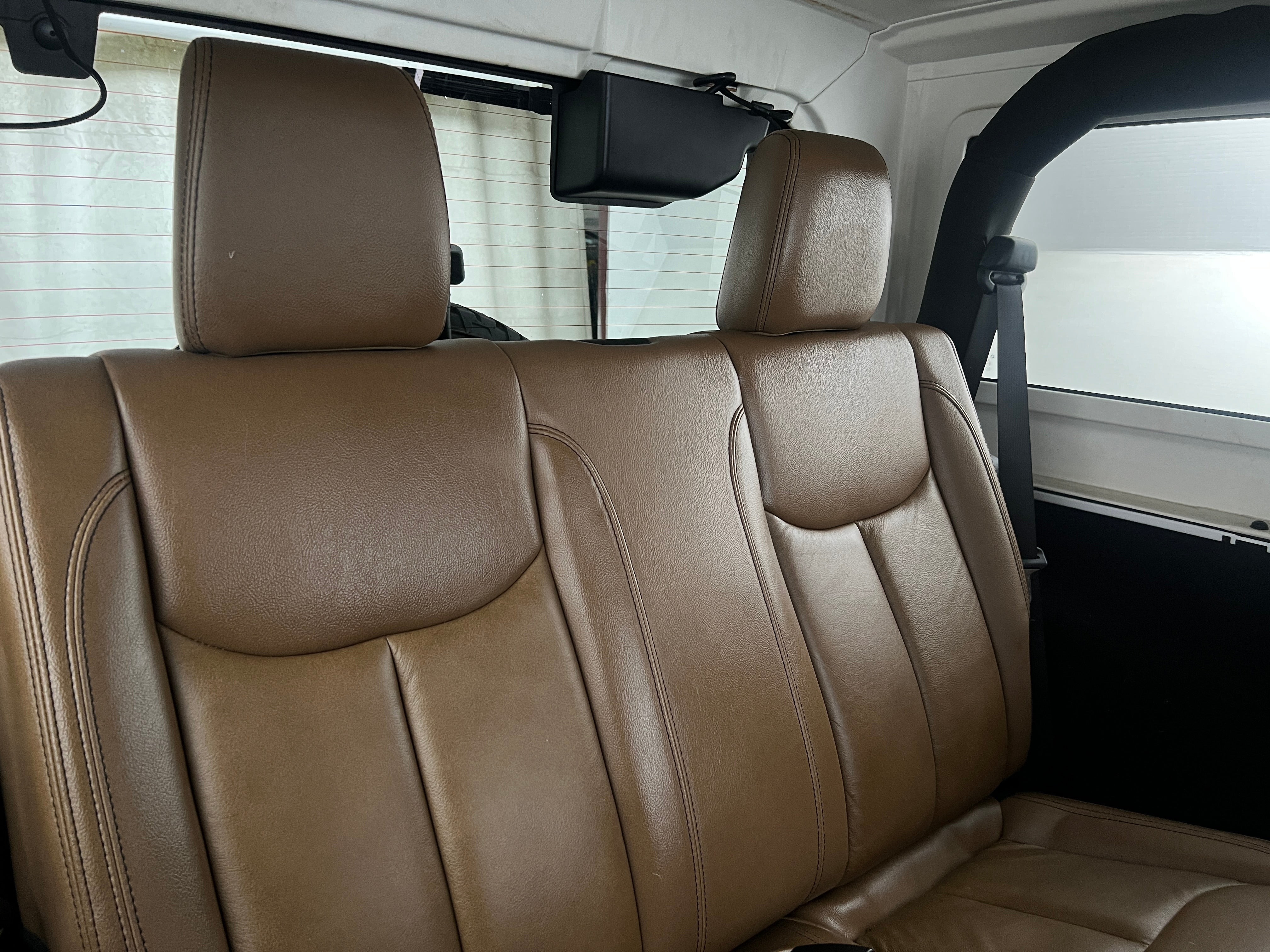 2013 Jeep Wrangler Sahara 5