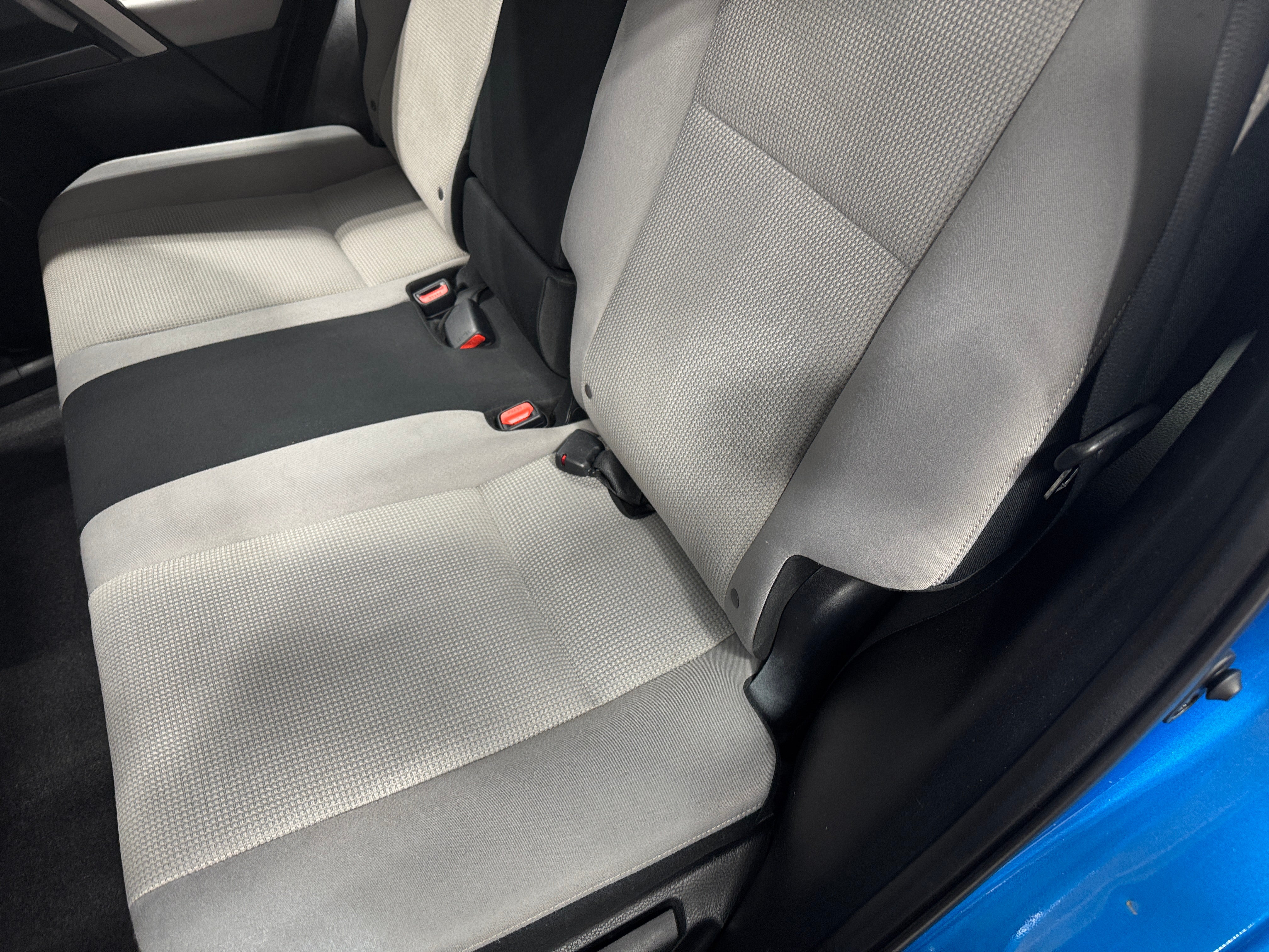 2016 Toyota RAV4 XLE 6