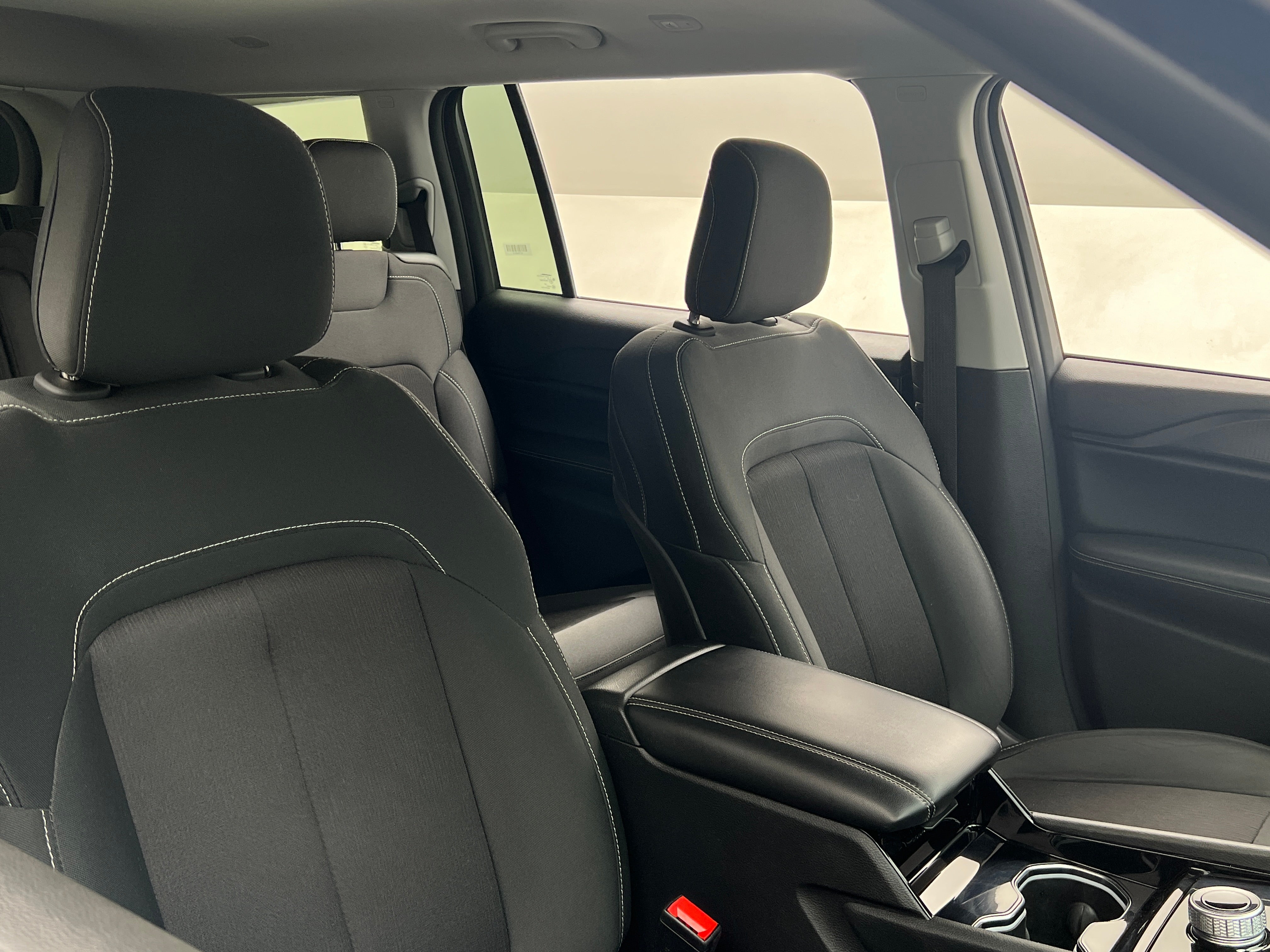 2023 Jeep Grand Cherokee L Laredo 2