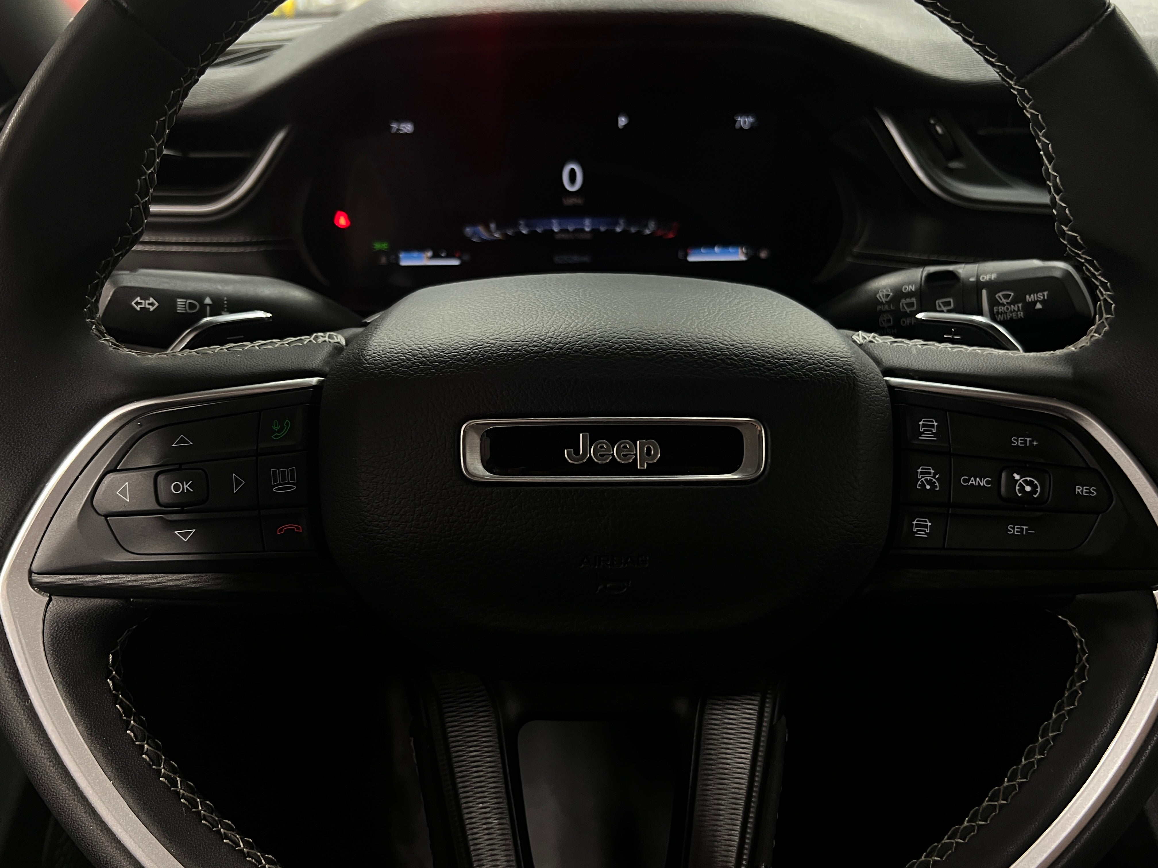2023 Jeep Grand Cherokee L Laredo 5