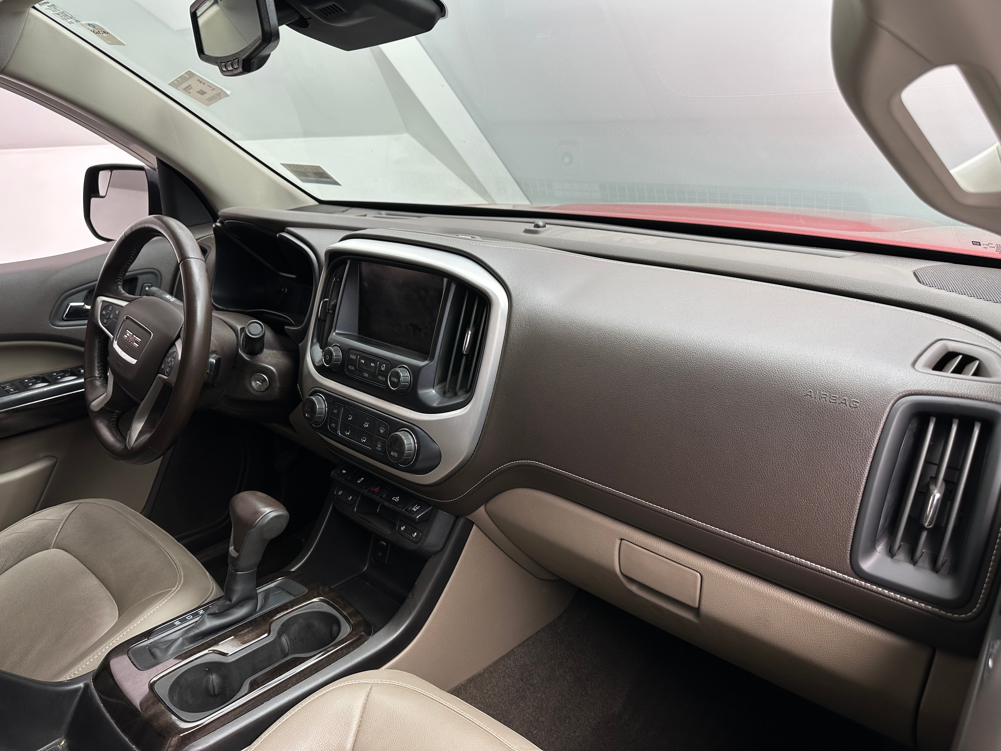 2016 GMC Canyon SLT 2