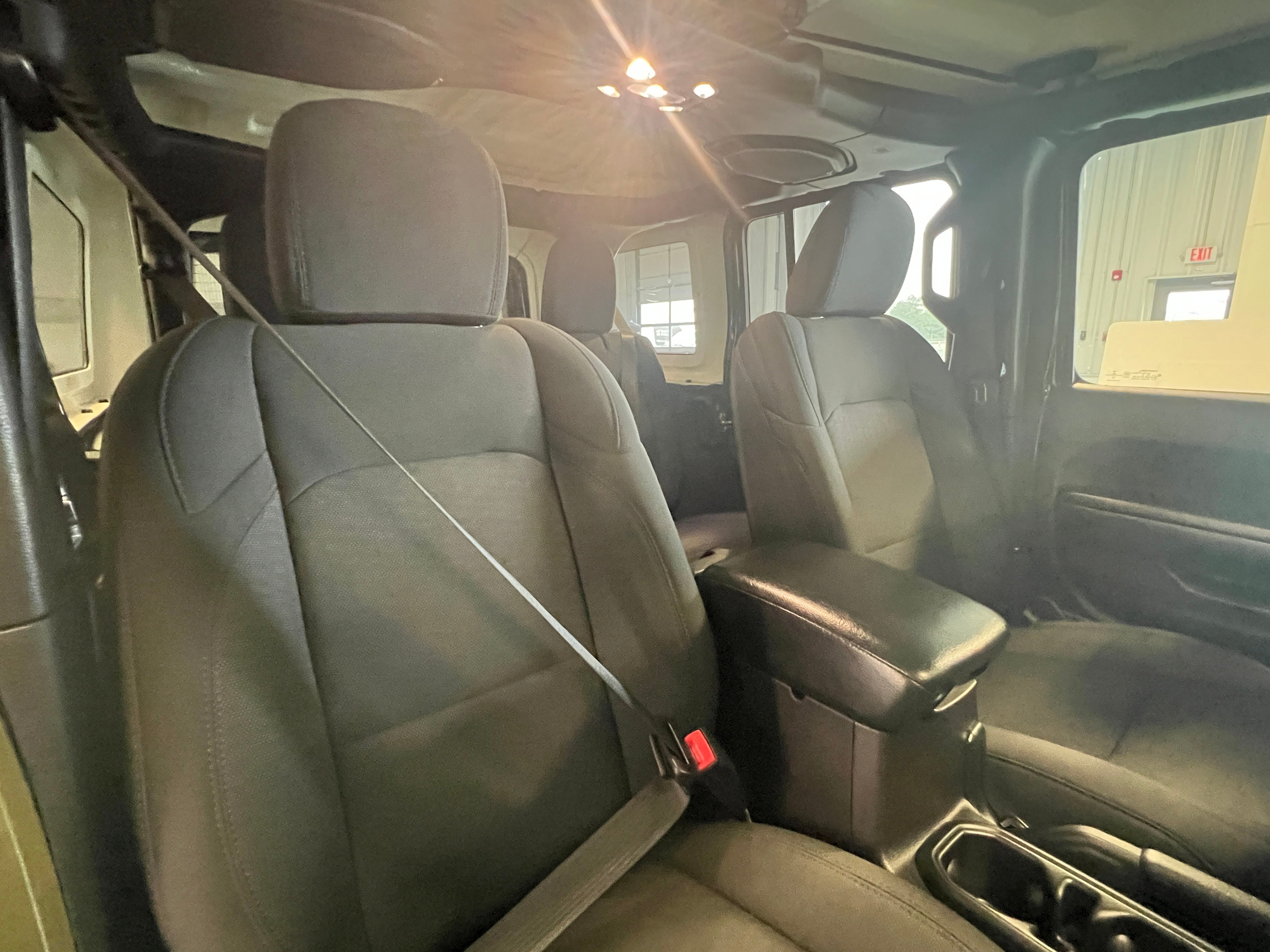 2020 Jeep Wrangler Unlimited Willys 2
