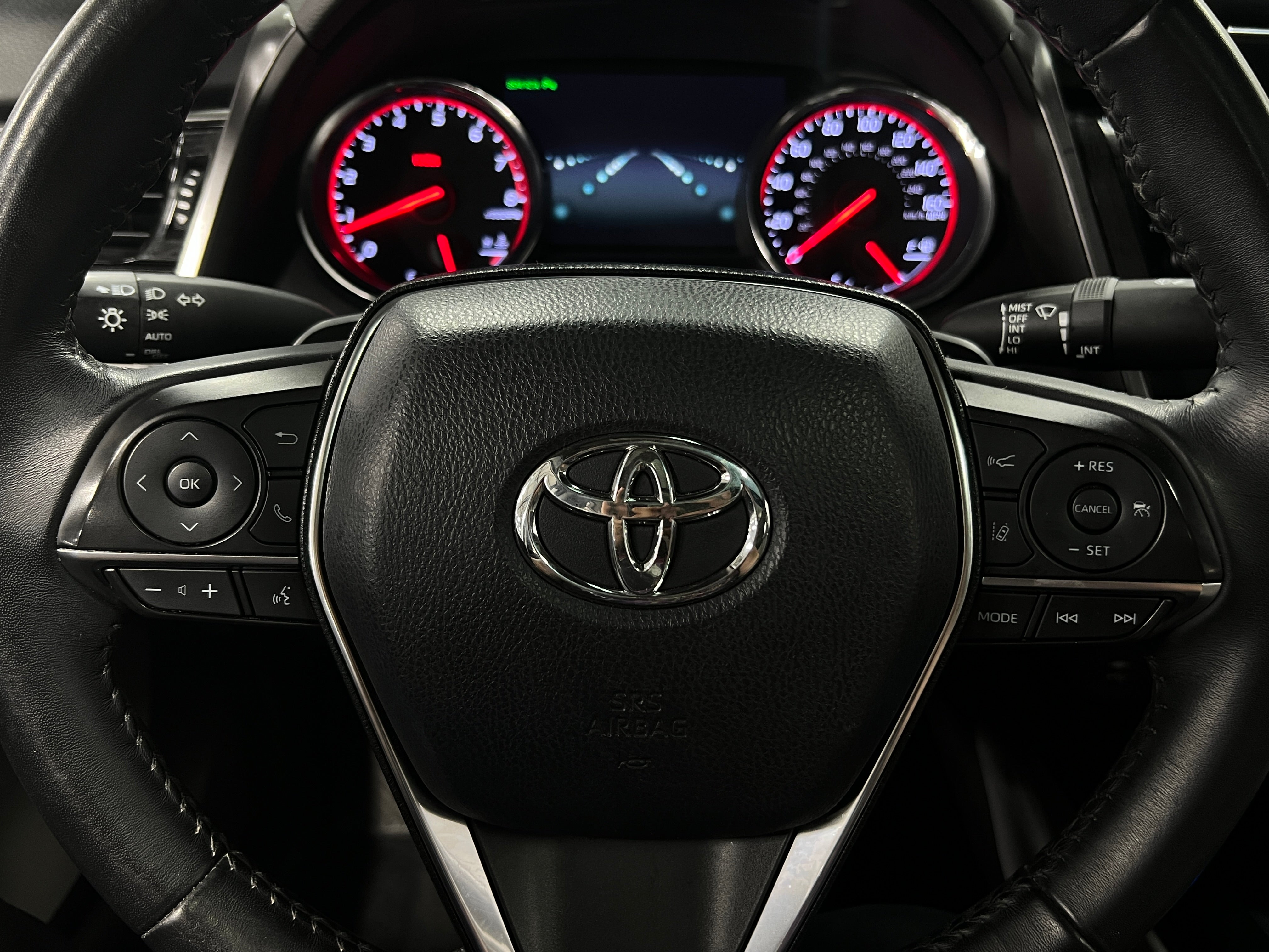 2019 Toyota Camry XSE 4
