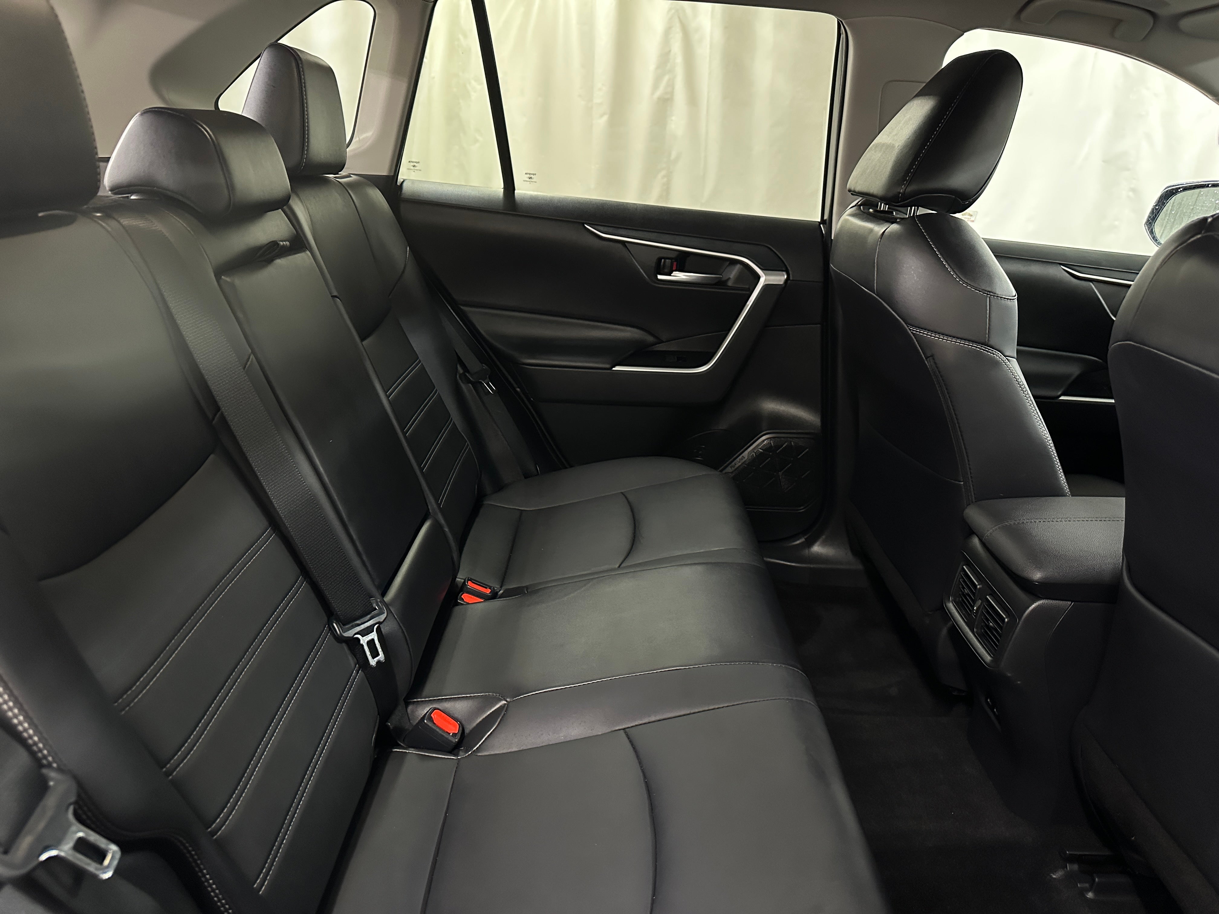 2023 Toyota RAV4 XLE Premium 5