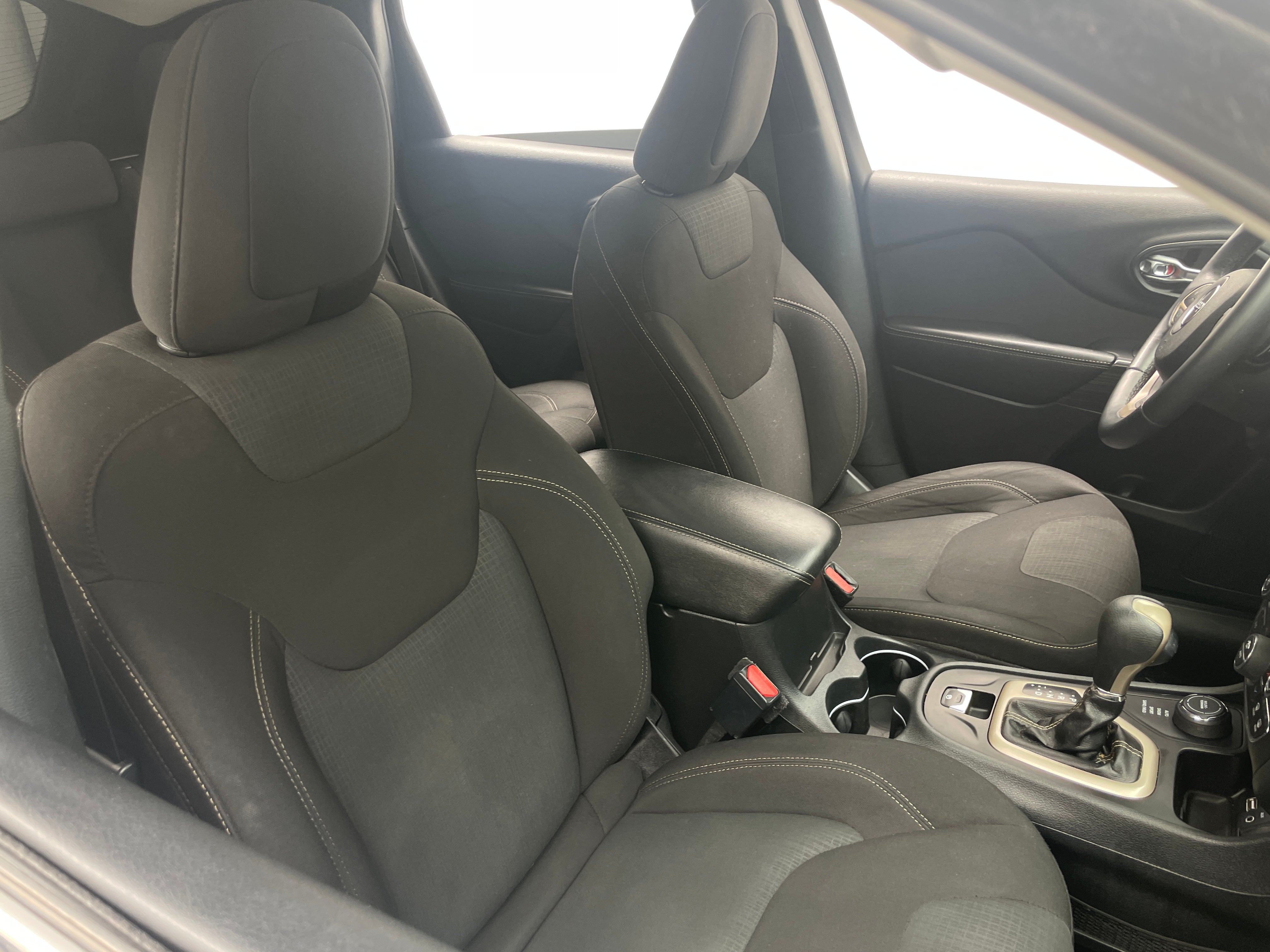 2016 Jeep Cherokee Latitude 2