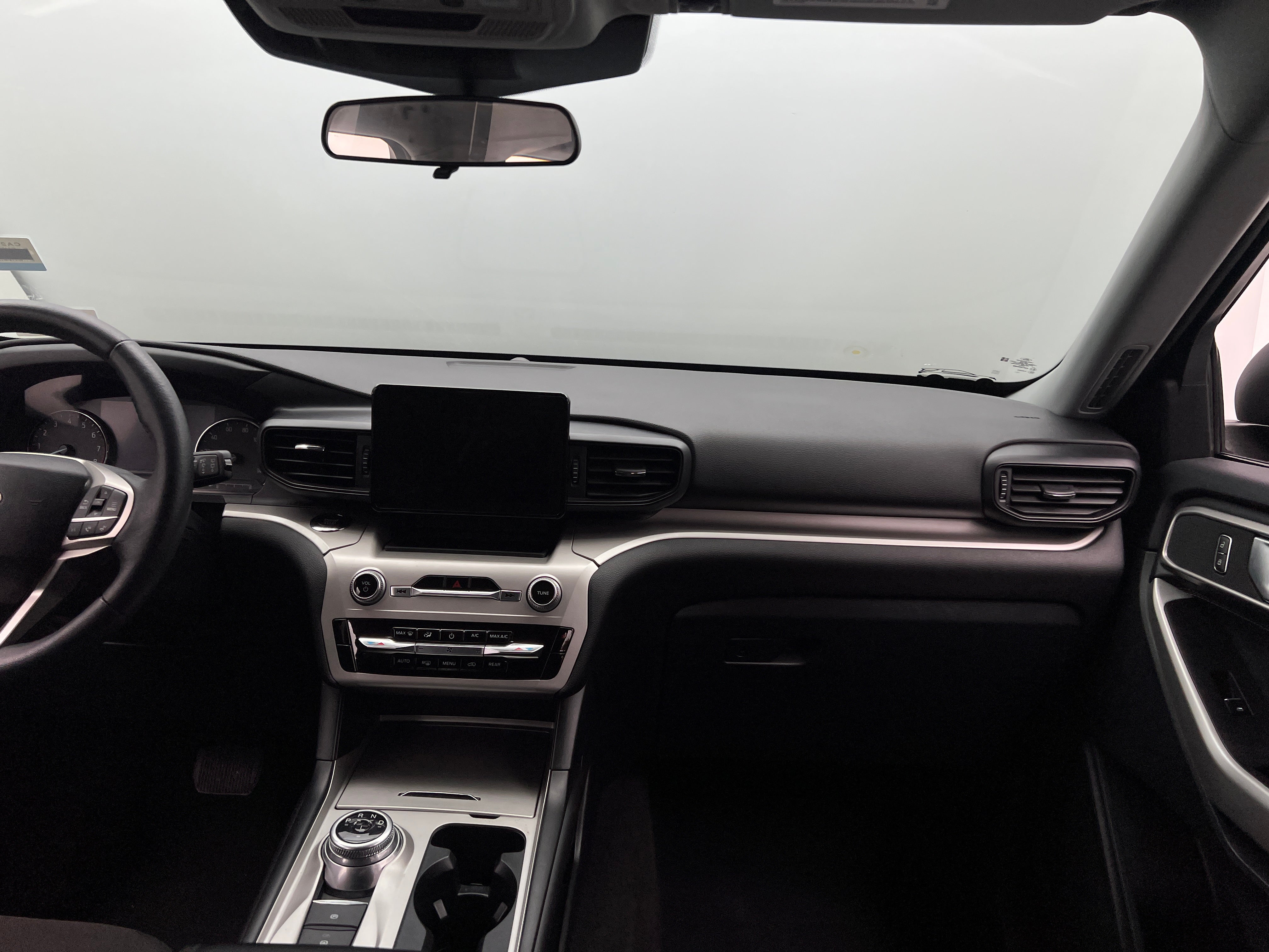 2023 Ford Explorer XLT 3