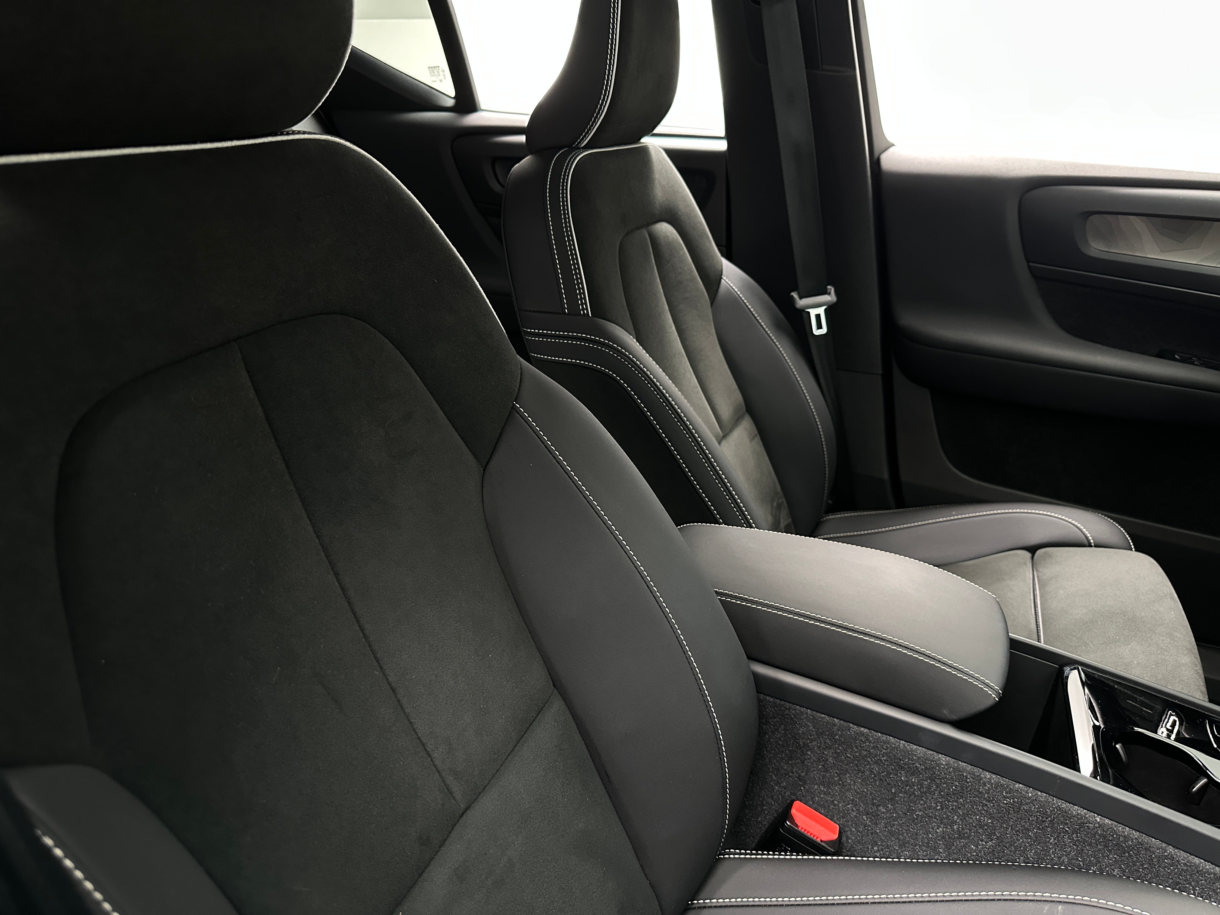 2023 Volvo XC40 Recharge Ultimate 2