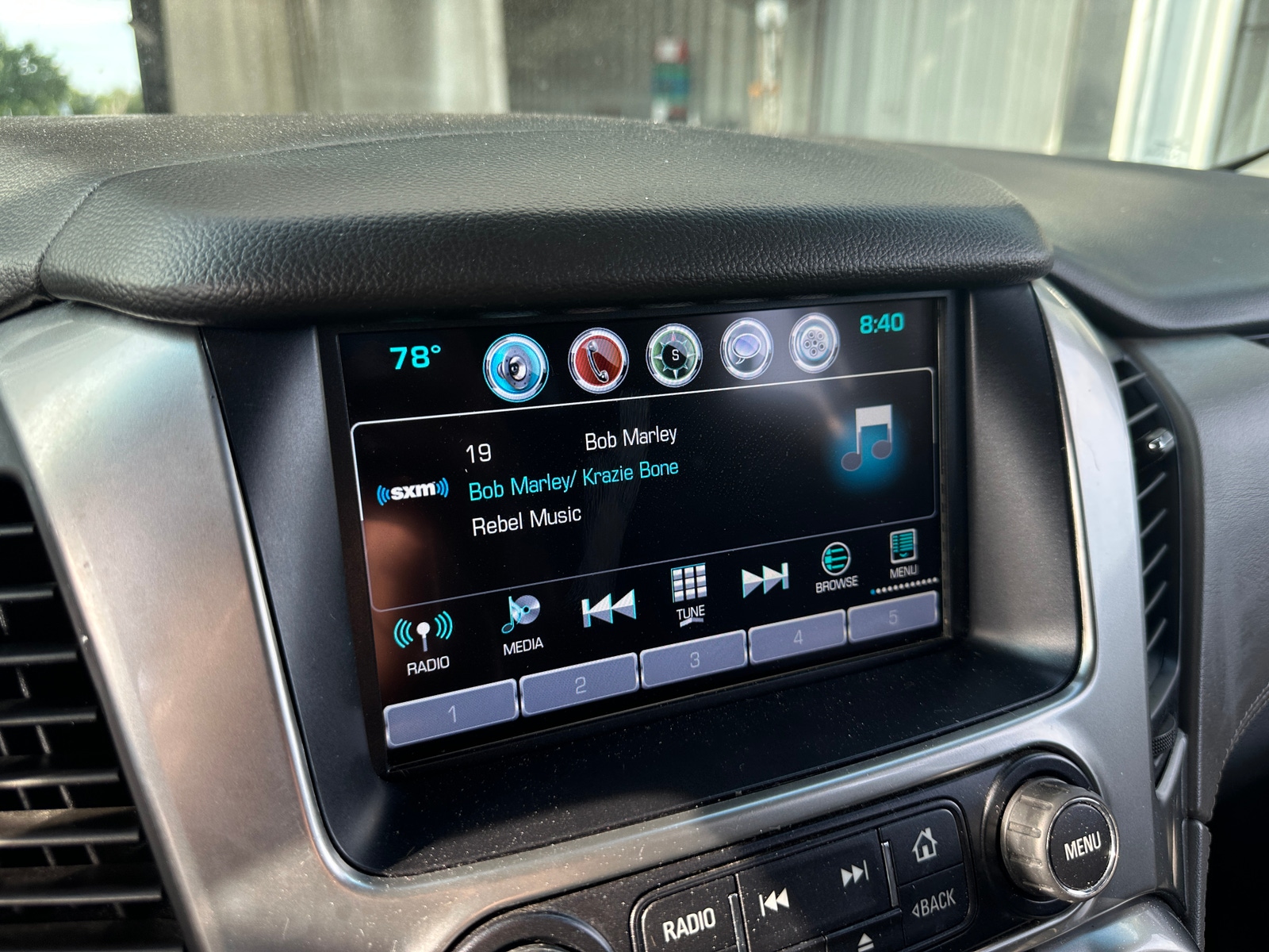 Thumbnail: 2020 Chevrolet Suburban - 3