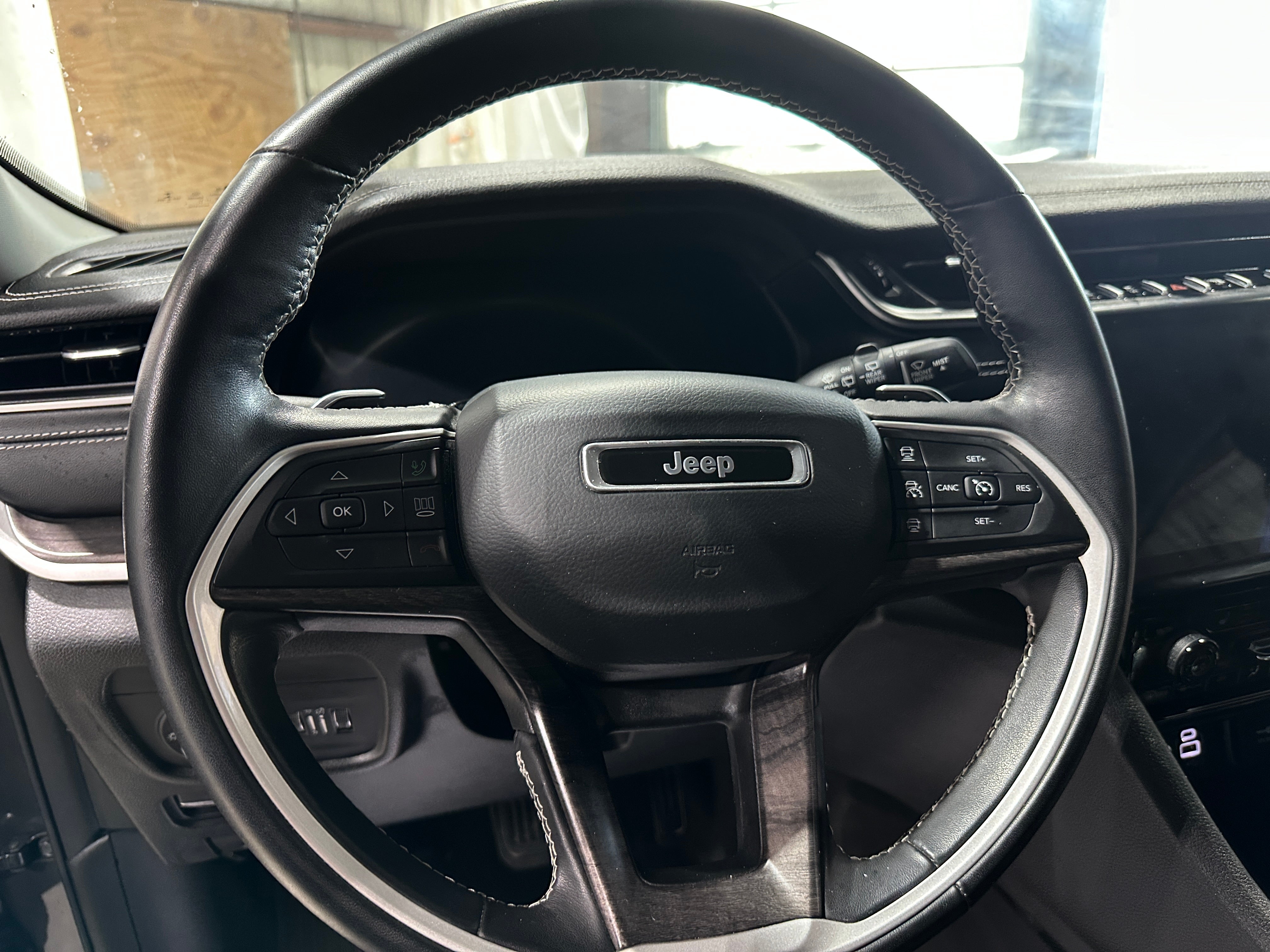 2022 Jeep Grand Cherokee L Limited Edition 4