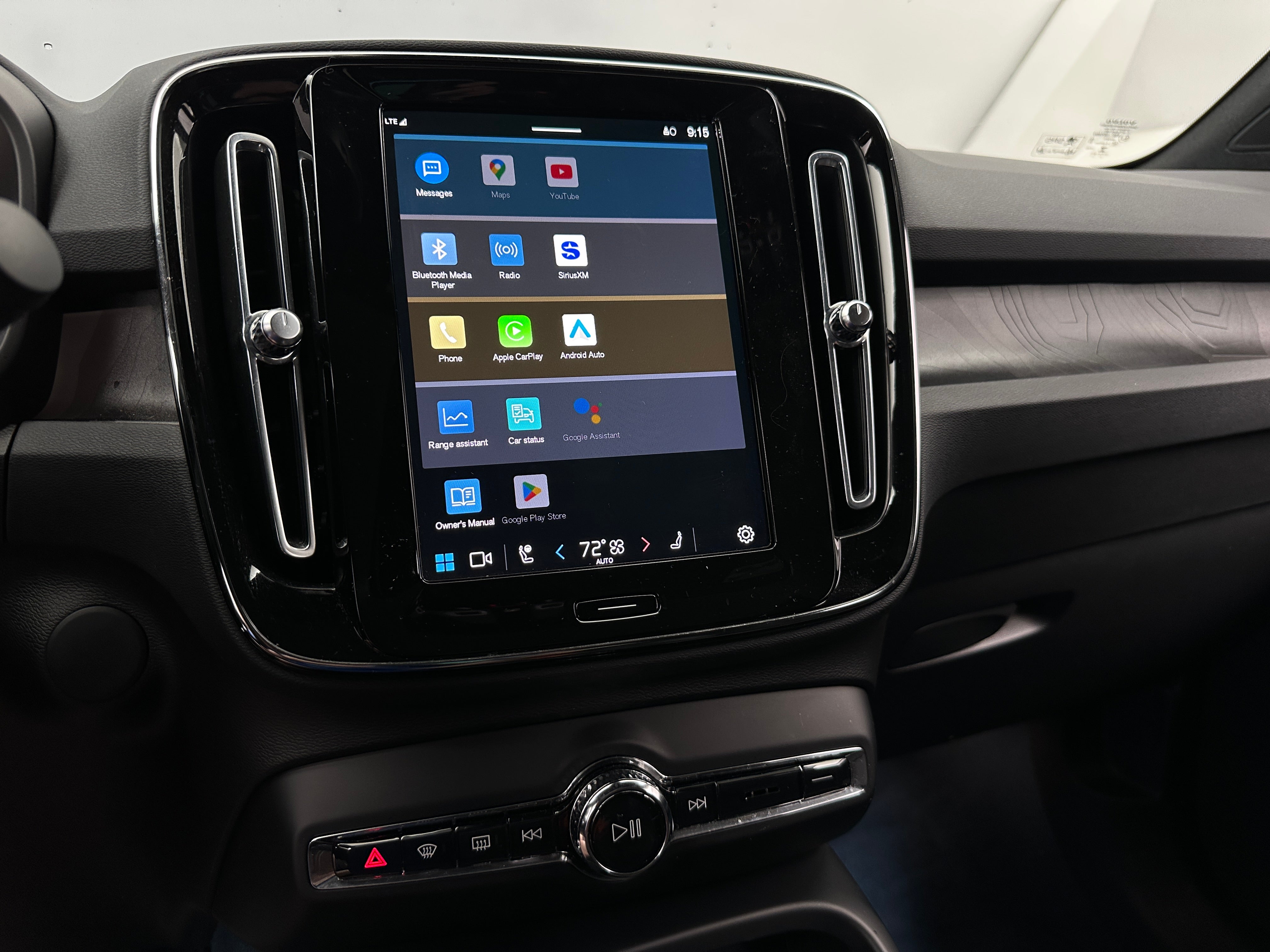 2022 Volvo C40 Ultimate 4