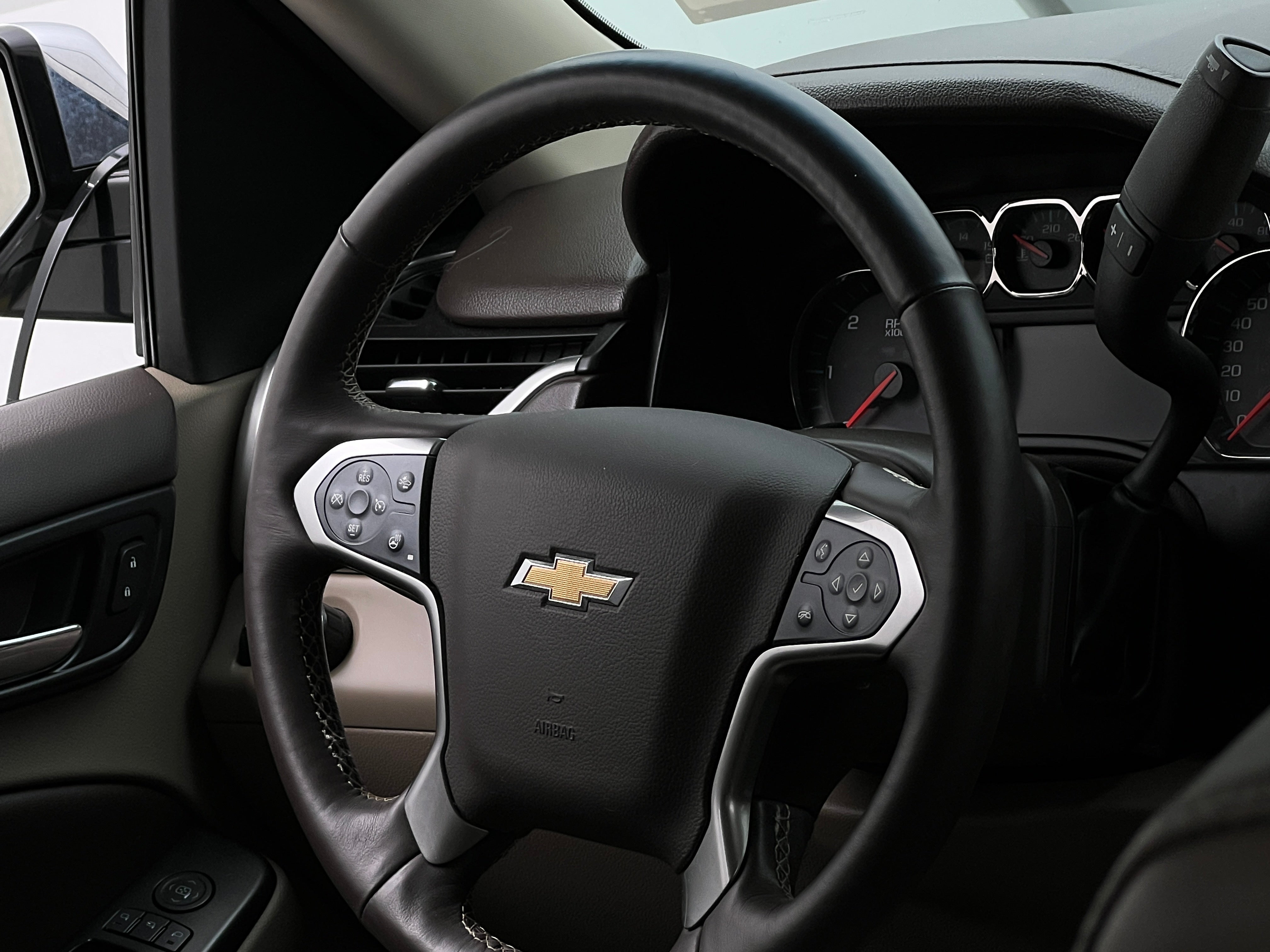 2016 Chevrolet Tahoe LTZ 4