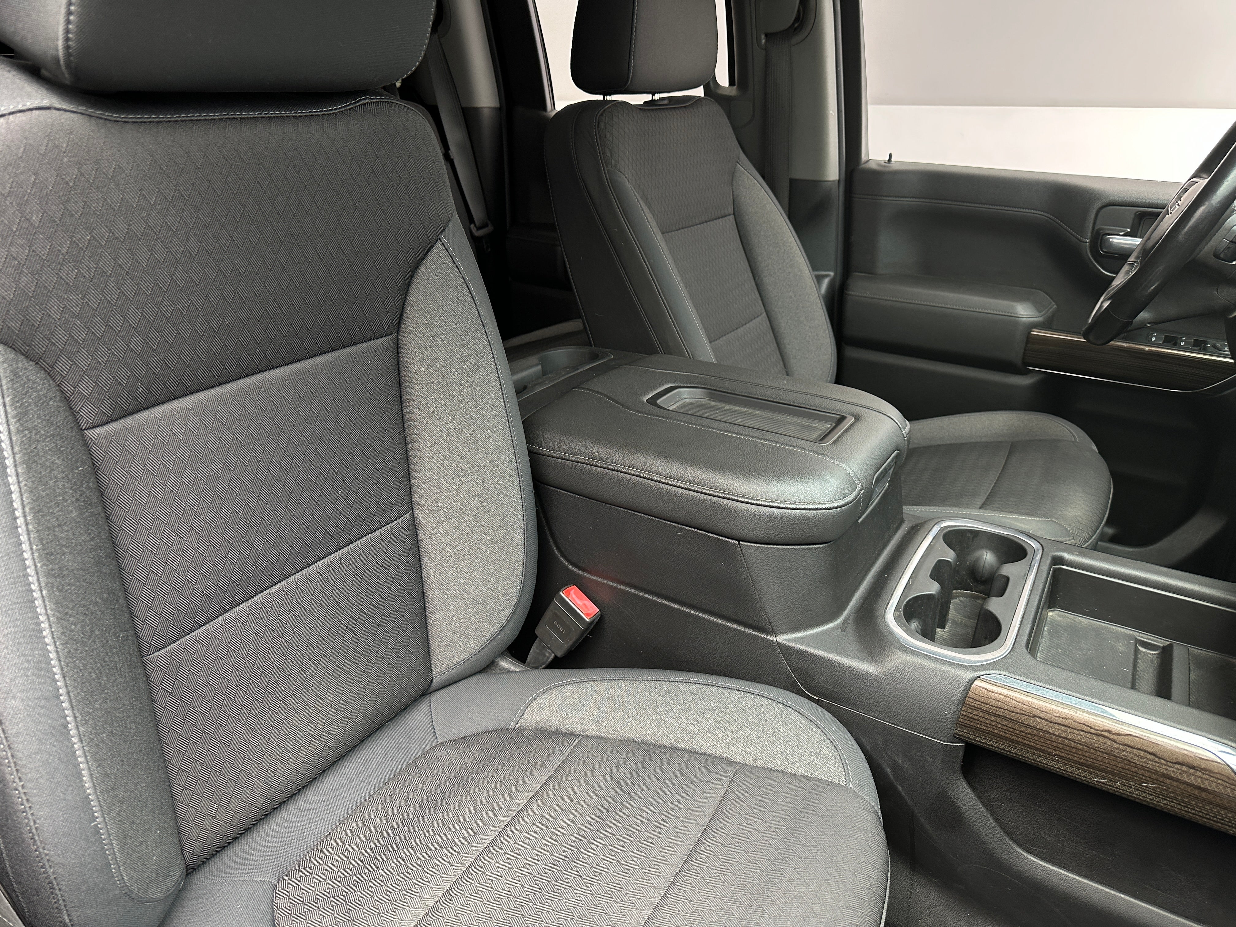 2019 Chevrolet Silverado 1500 RST 2