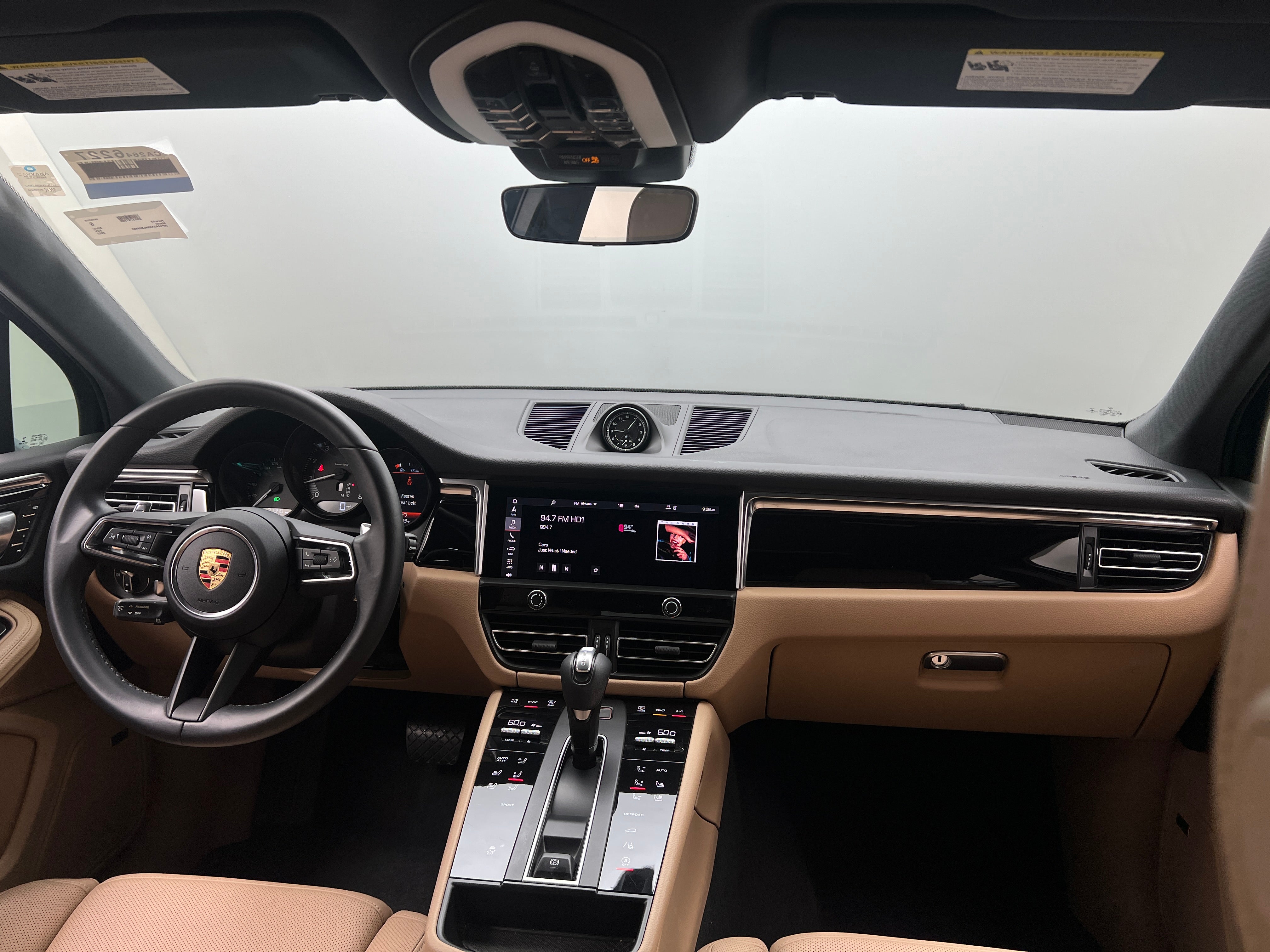 2022 Porsche Macan Base 2
