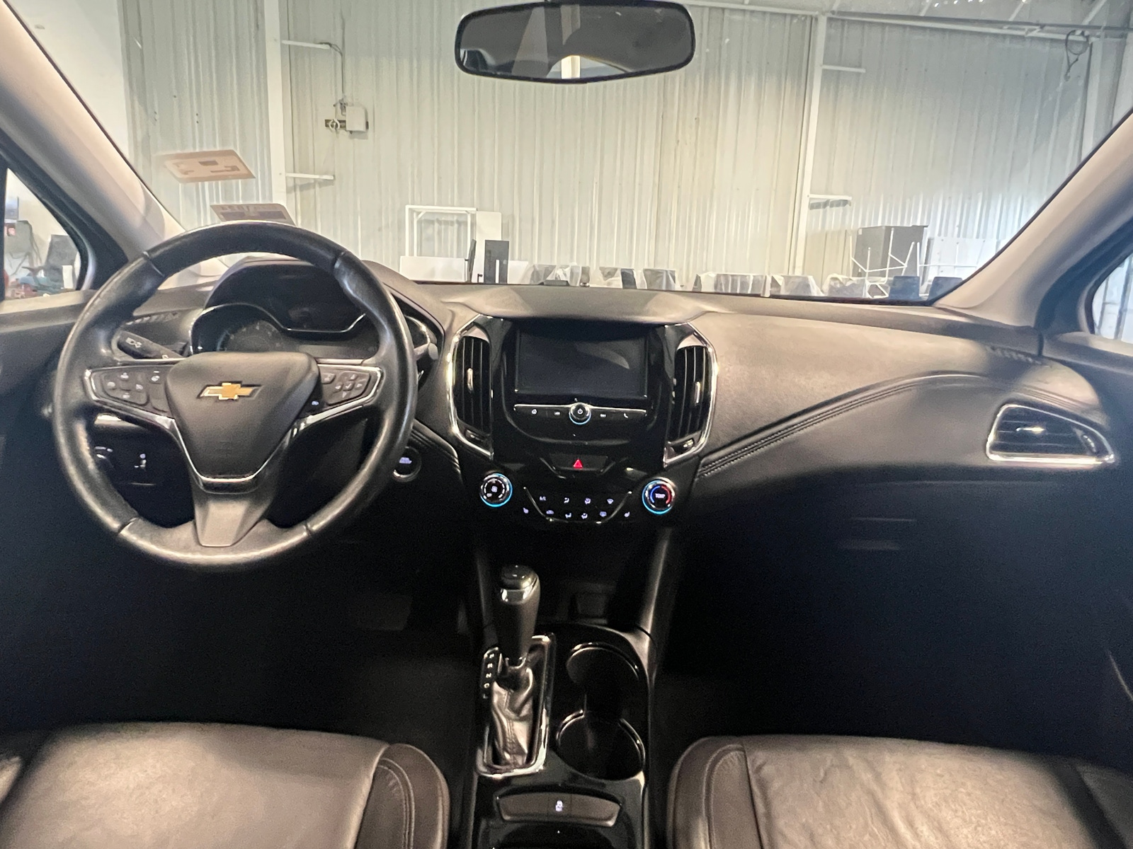 Thumbnail: 2017 Chevrolet Cruze - 3