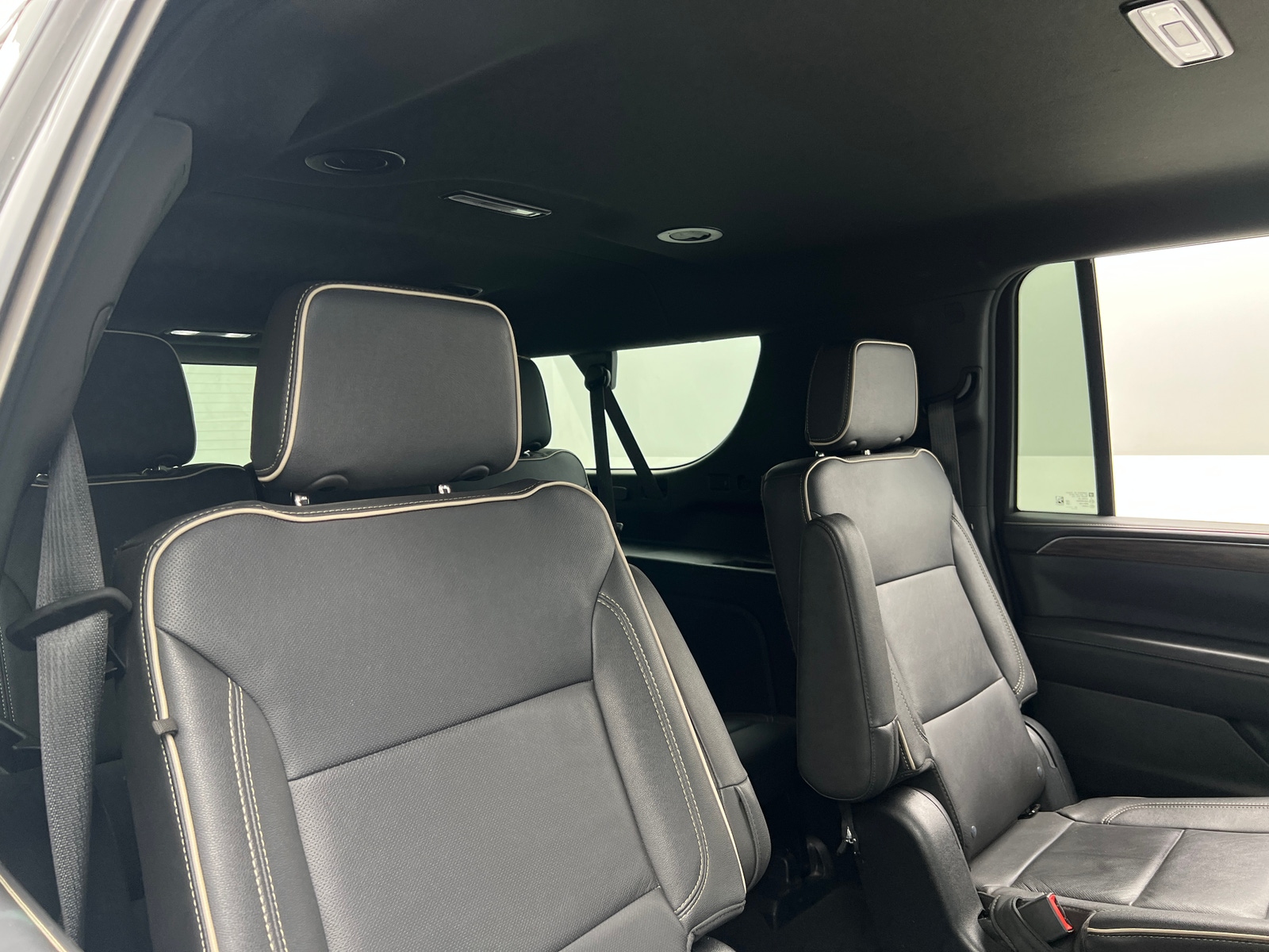 Thumbnail: 2023 Chevrolet Suburban - 5