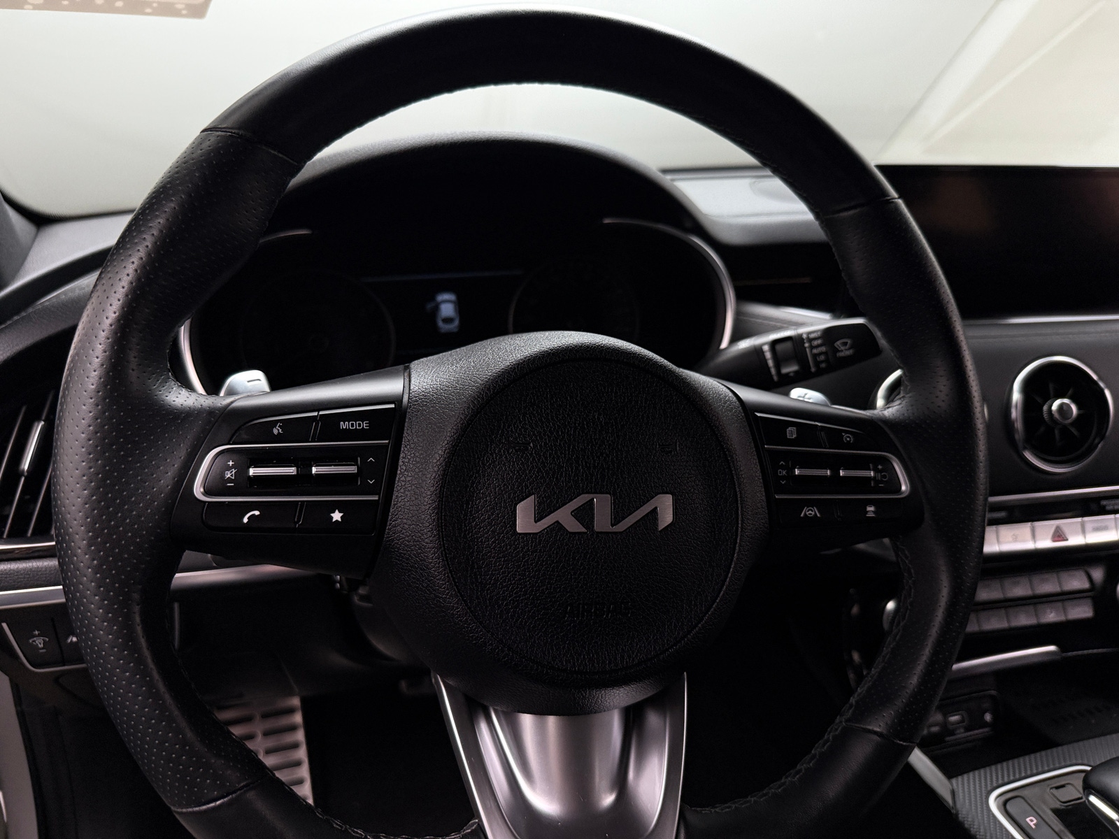 Thumbnail: 2022 Kia Stinger - 4