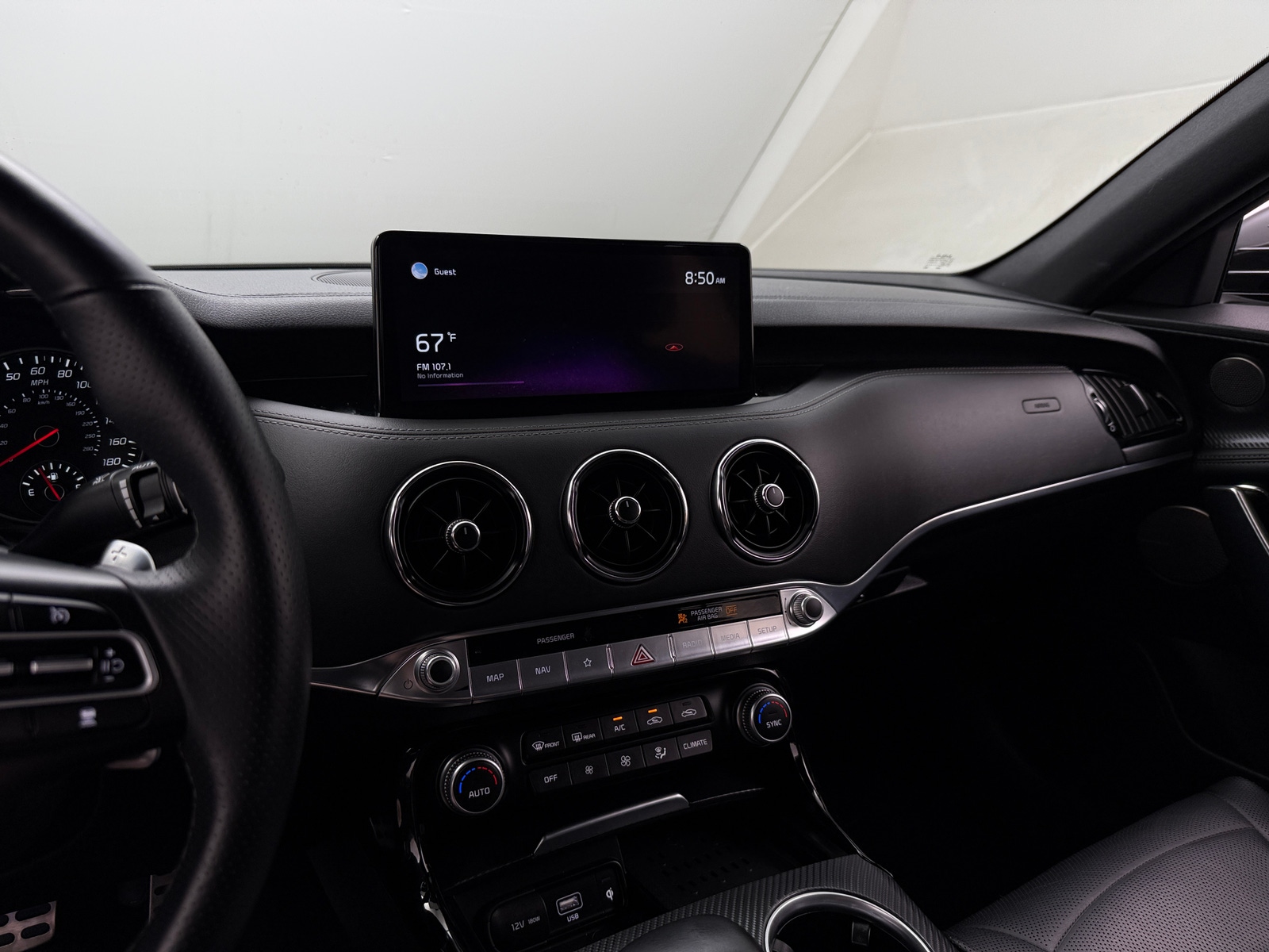 Thumbnail: 2022 Kia Stinger - 3