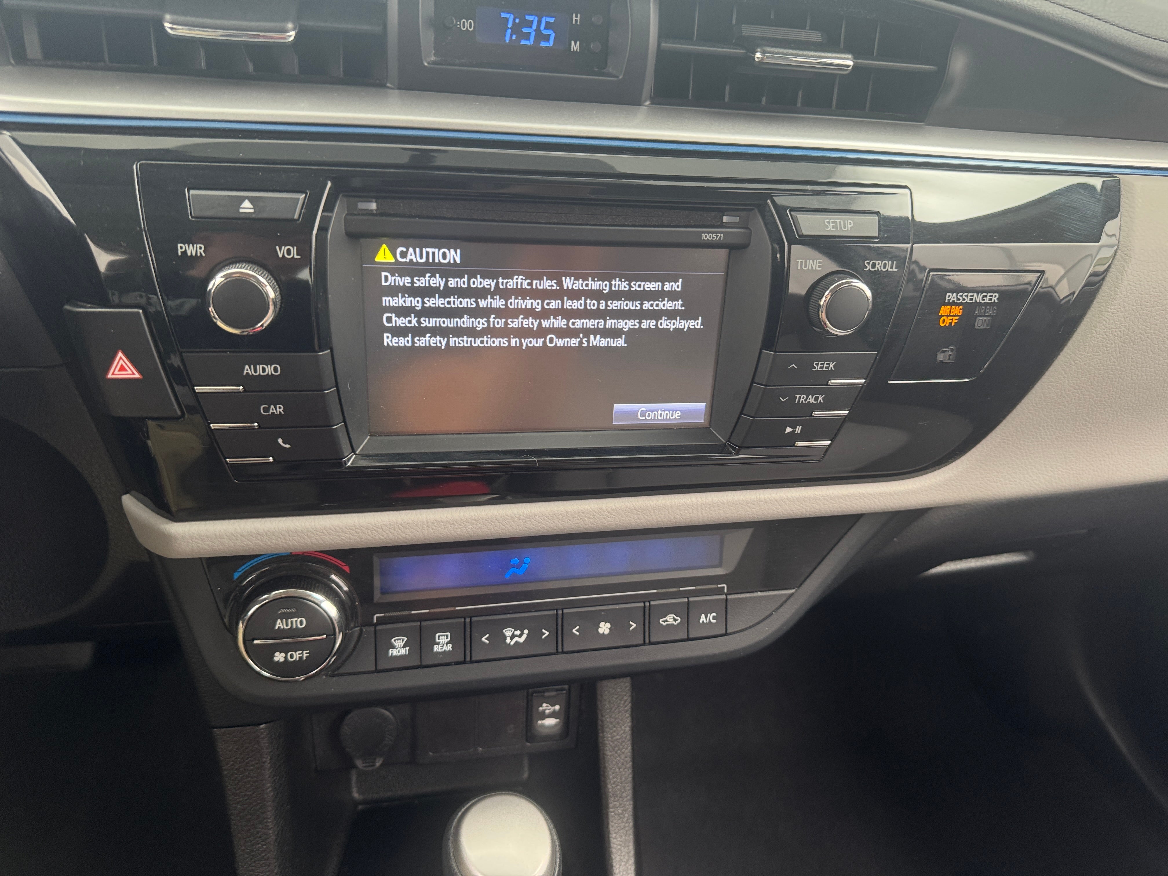 2016 Toyota Corolla LE 4