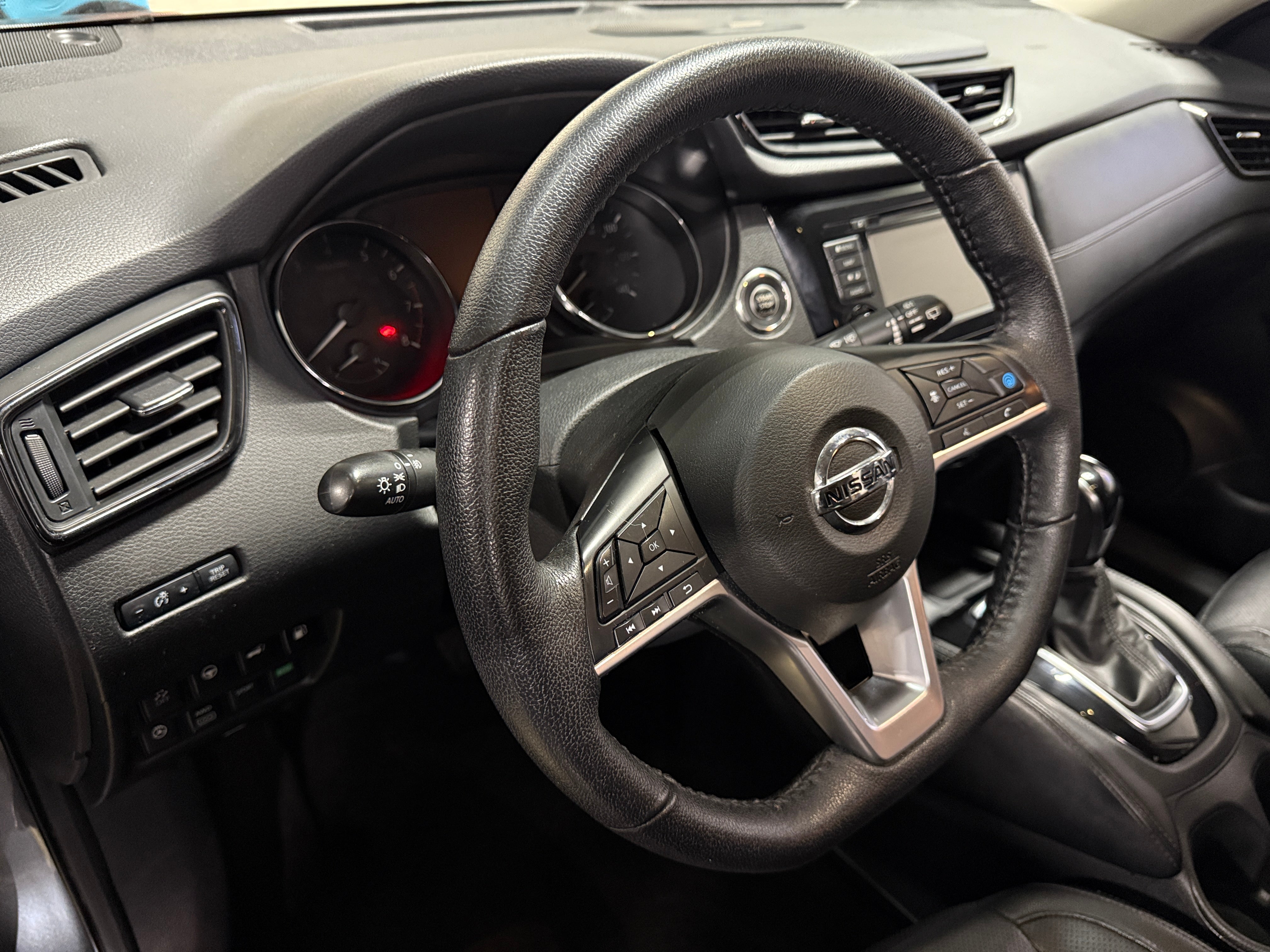 2020 Nissan Rogue SL 2