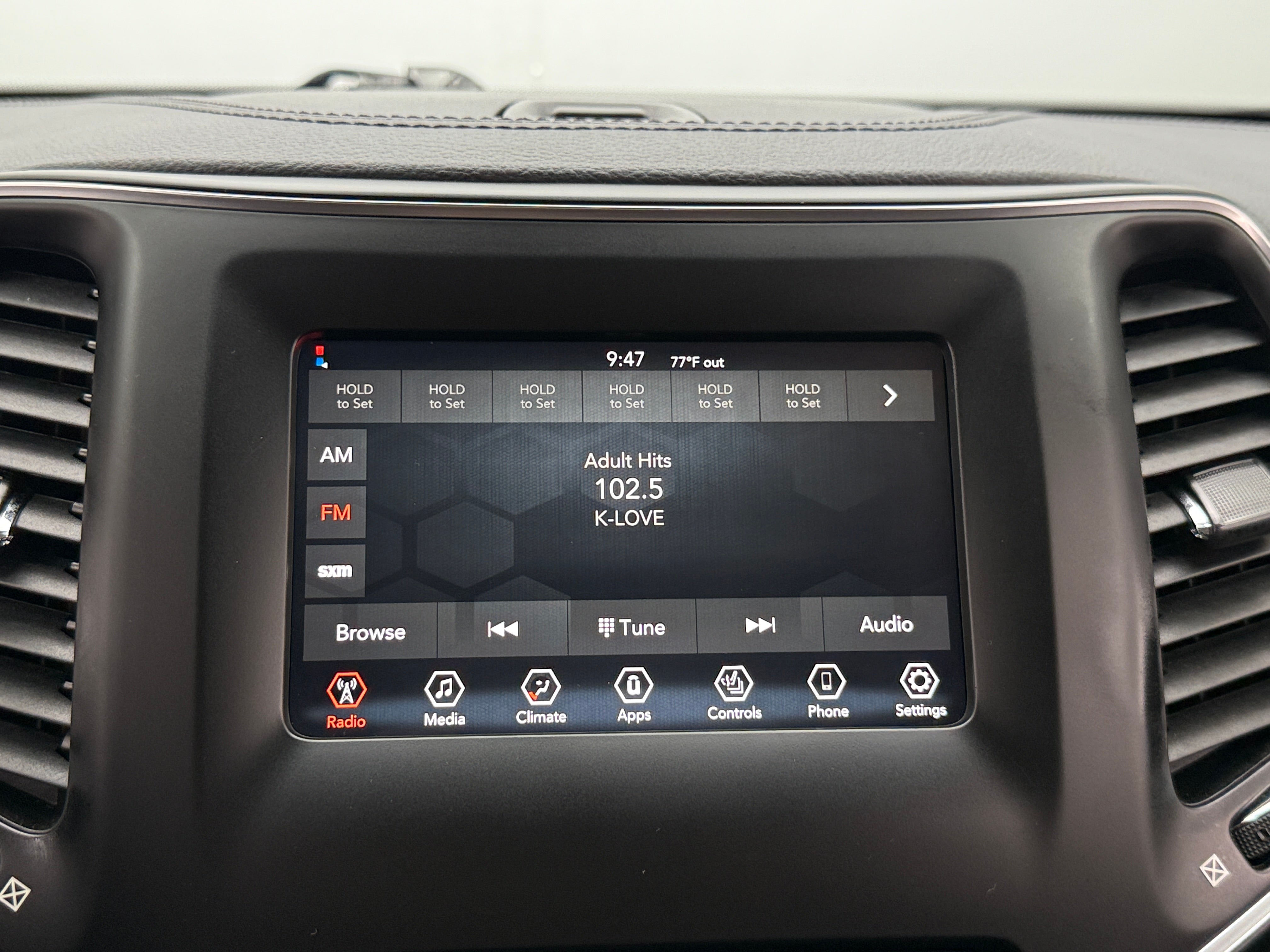 2020 Jeep Cherokee Altitude 4