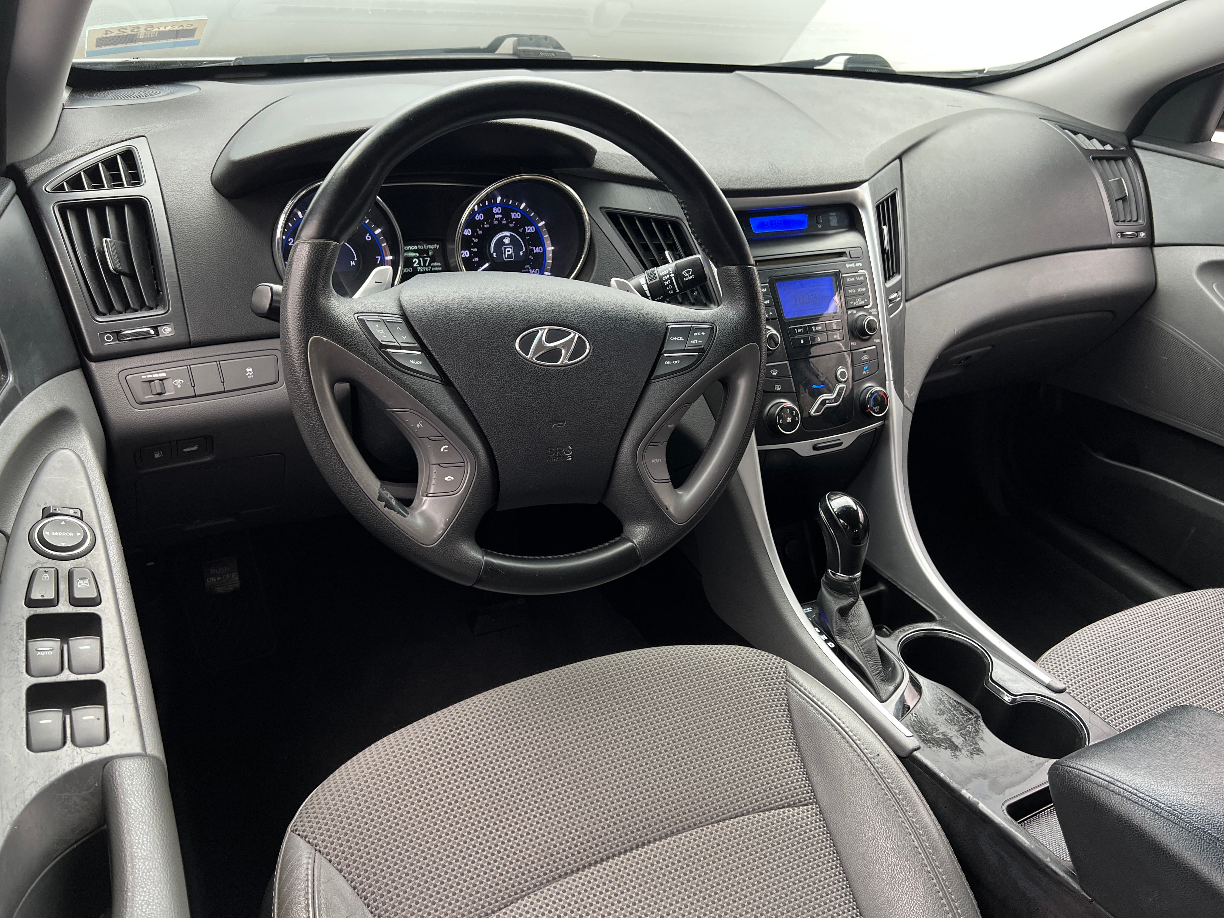 2011 Hyundai Sonata SE 3