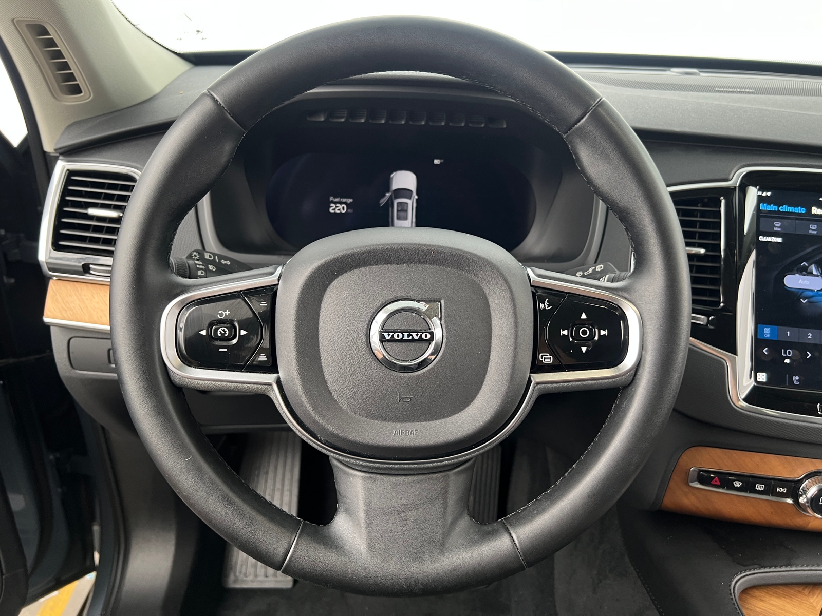 Thumbnail: 2023 Volvo XC90 - 4