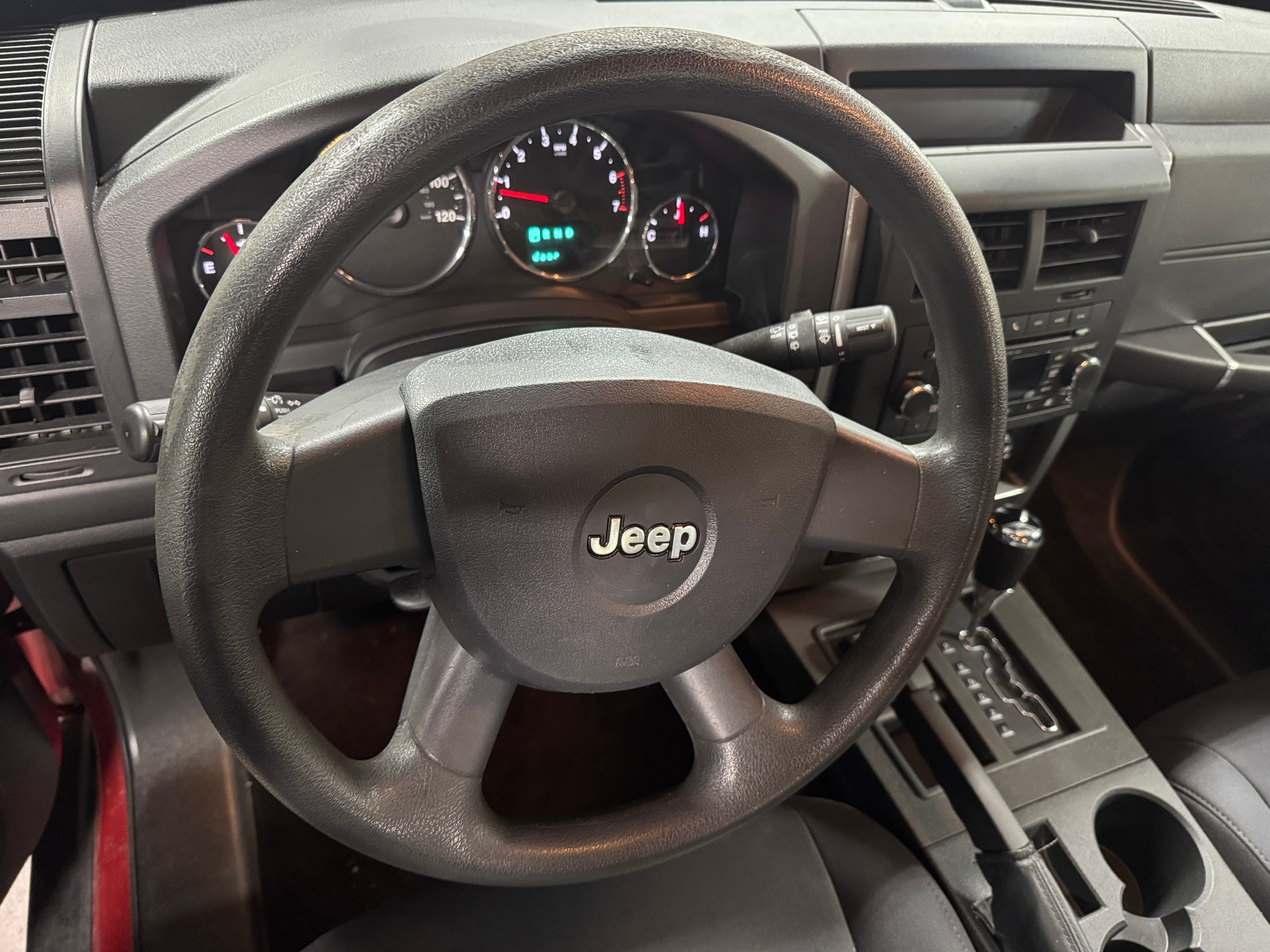 2010 Jeep Liberty  5