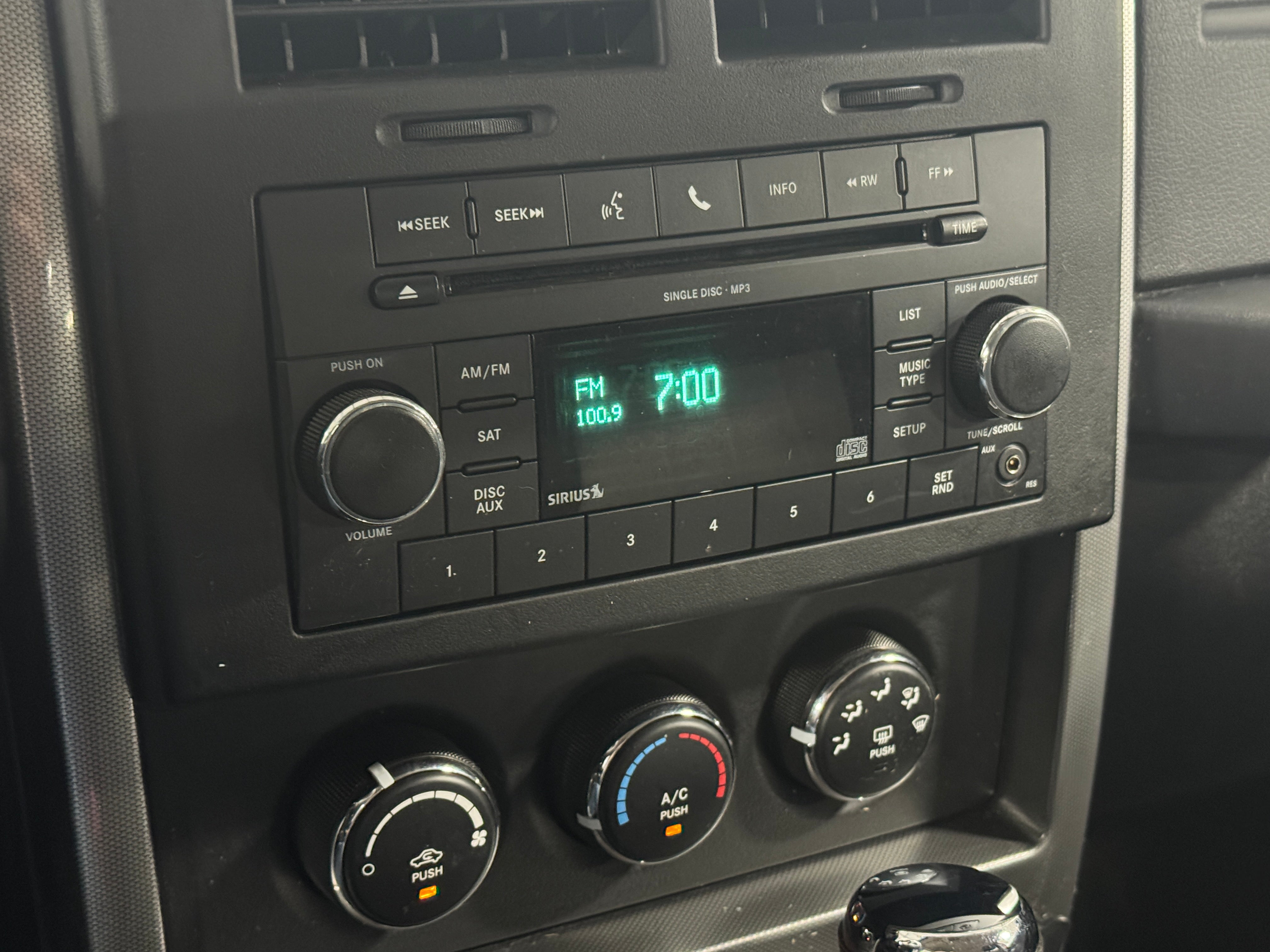 2010 Jeep Liberty  4