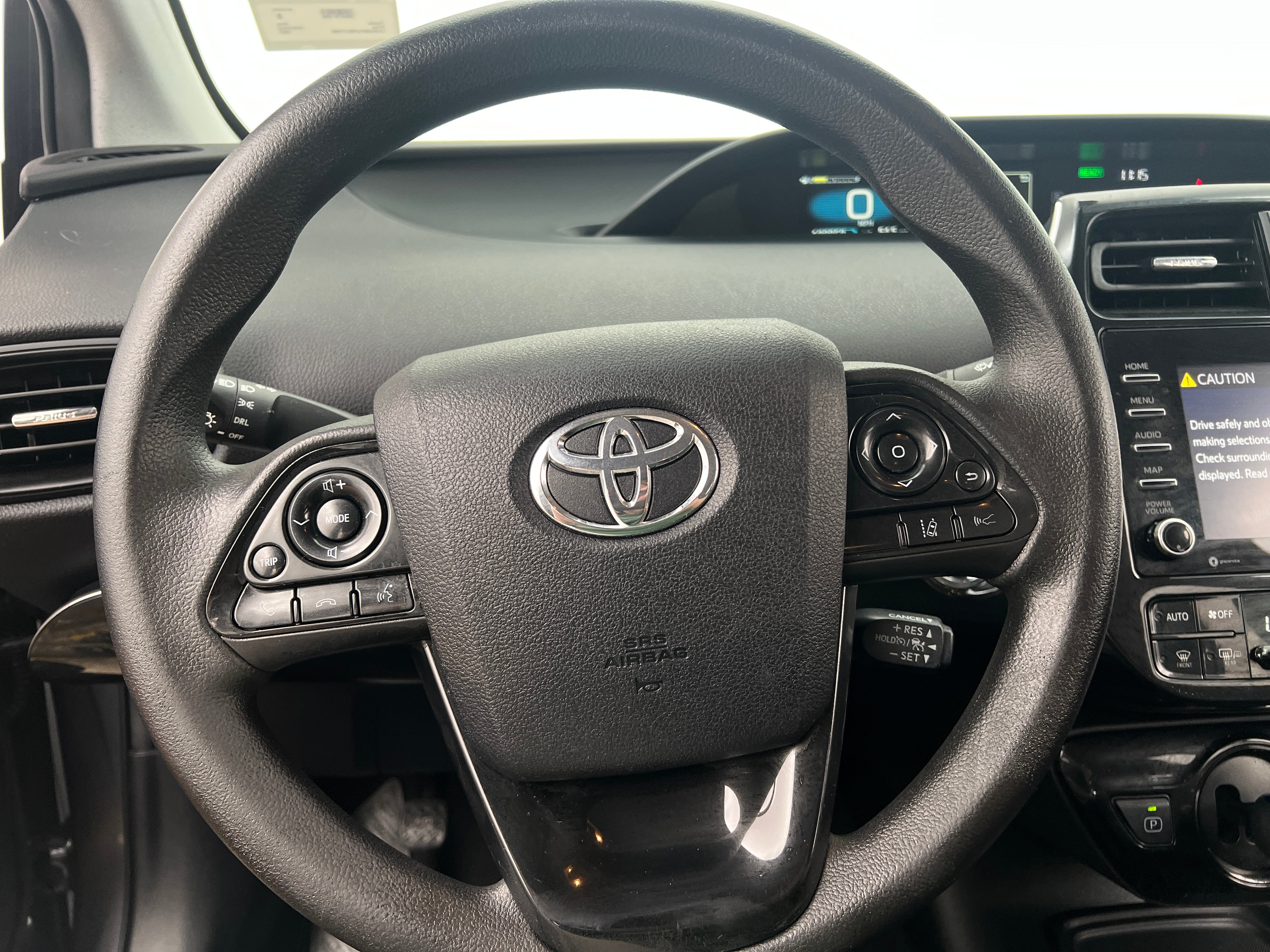 2022 Toyota Prius L Eco 5