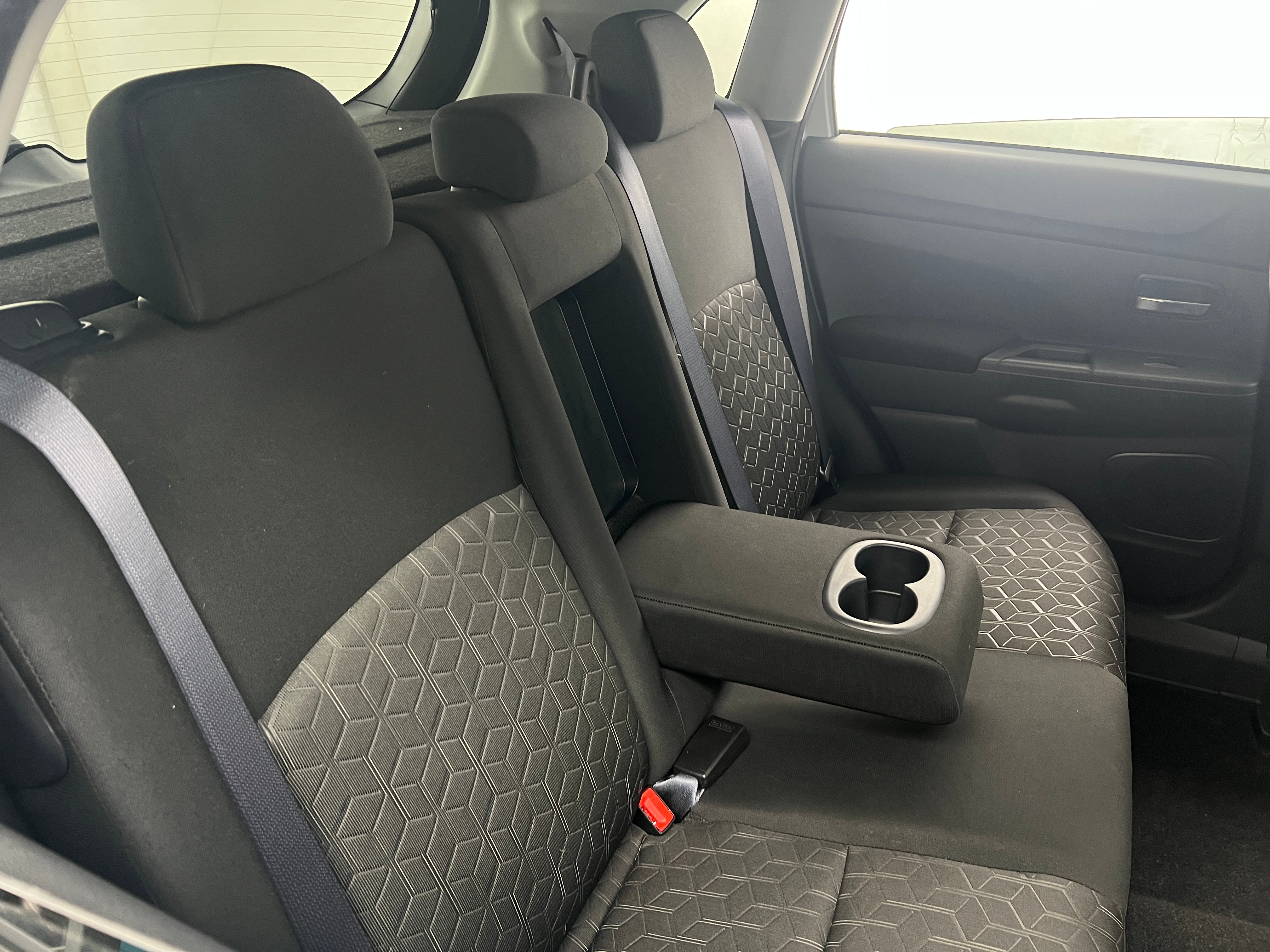 Thumbnail: 2022 Mitsubishi Outlander Sport - 6