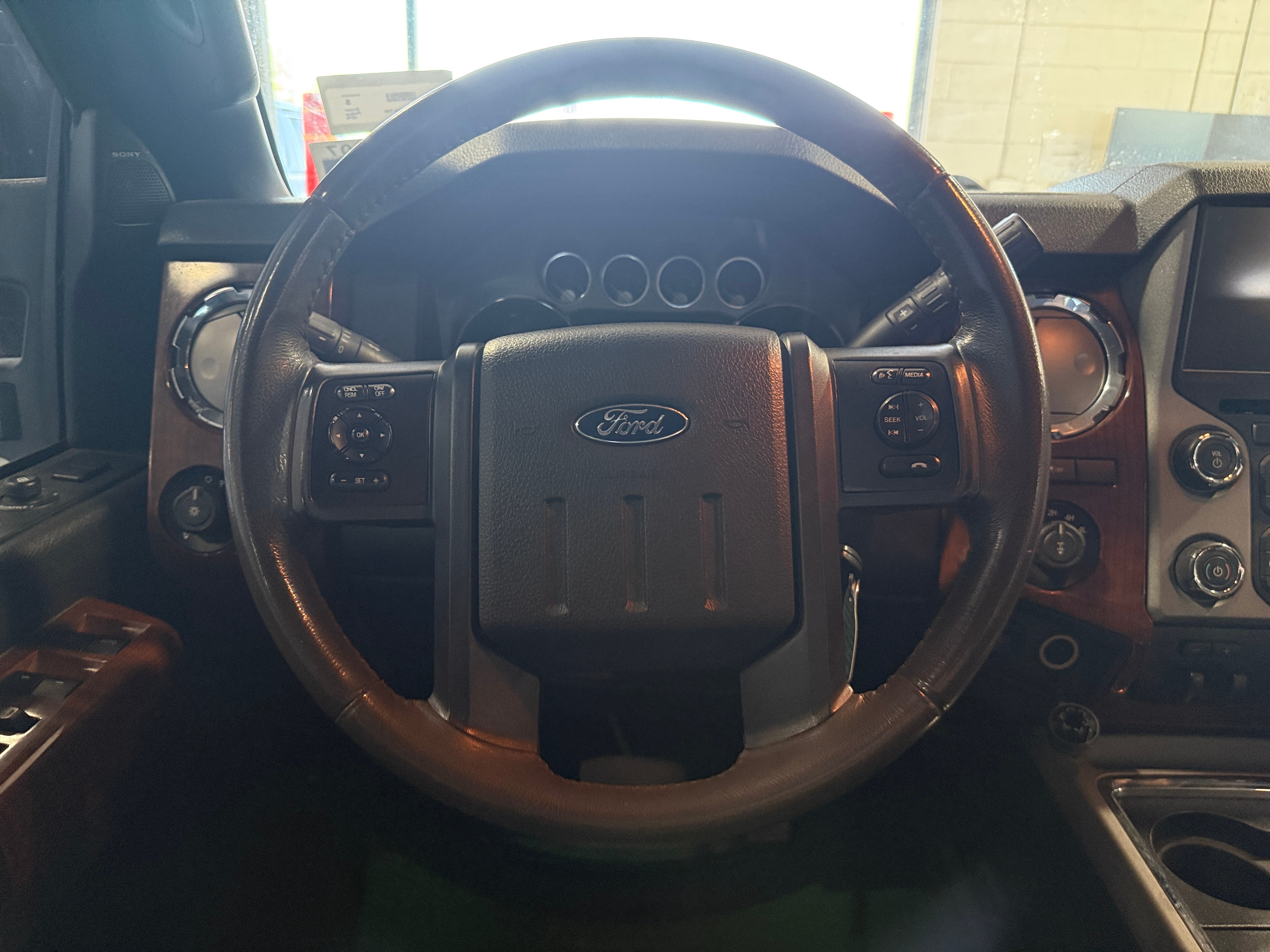 2015 Ford Econoline E-350 4