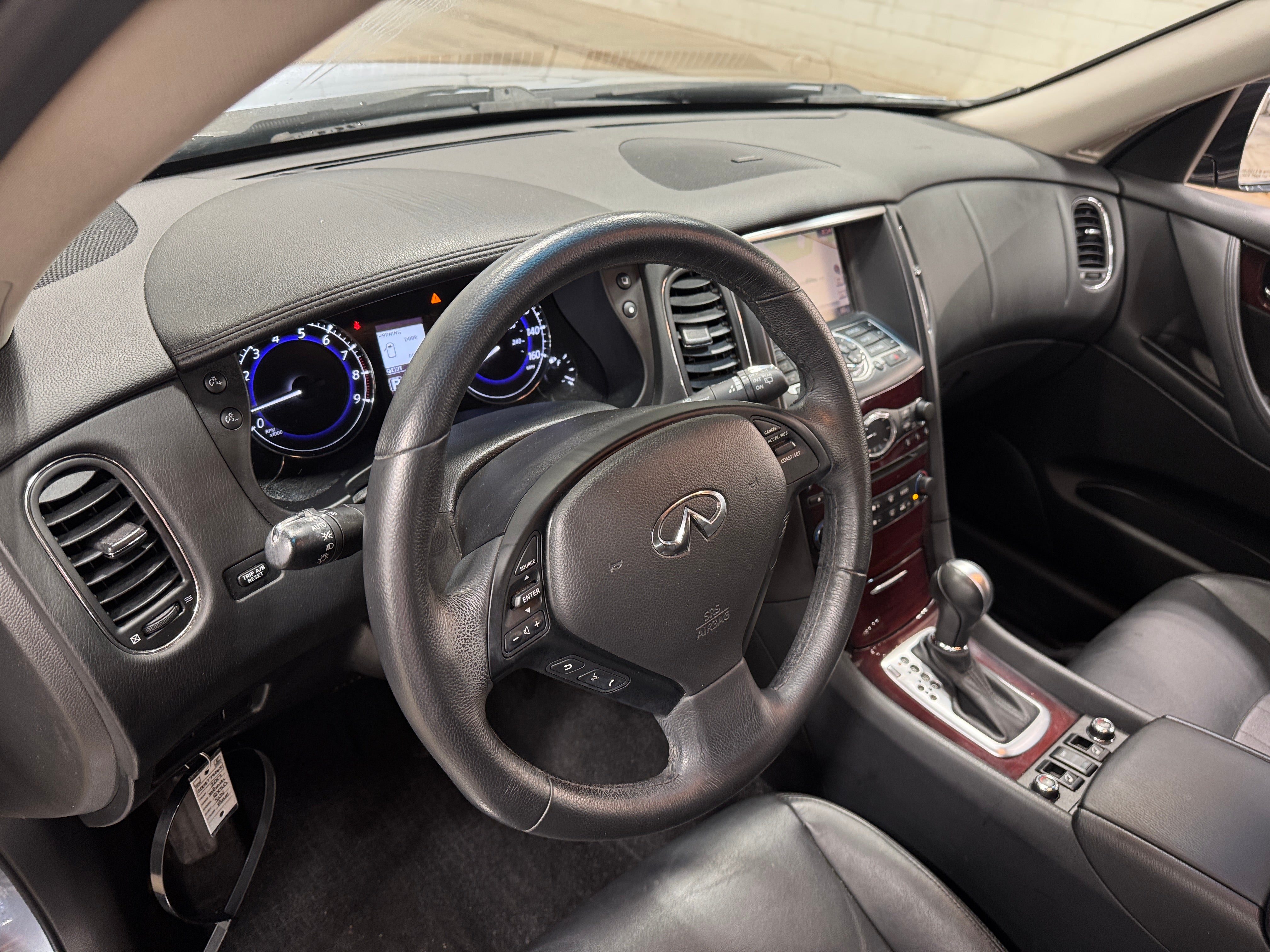 2017 INFINITI QX50 Base 2