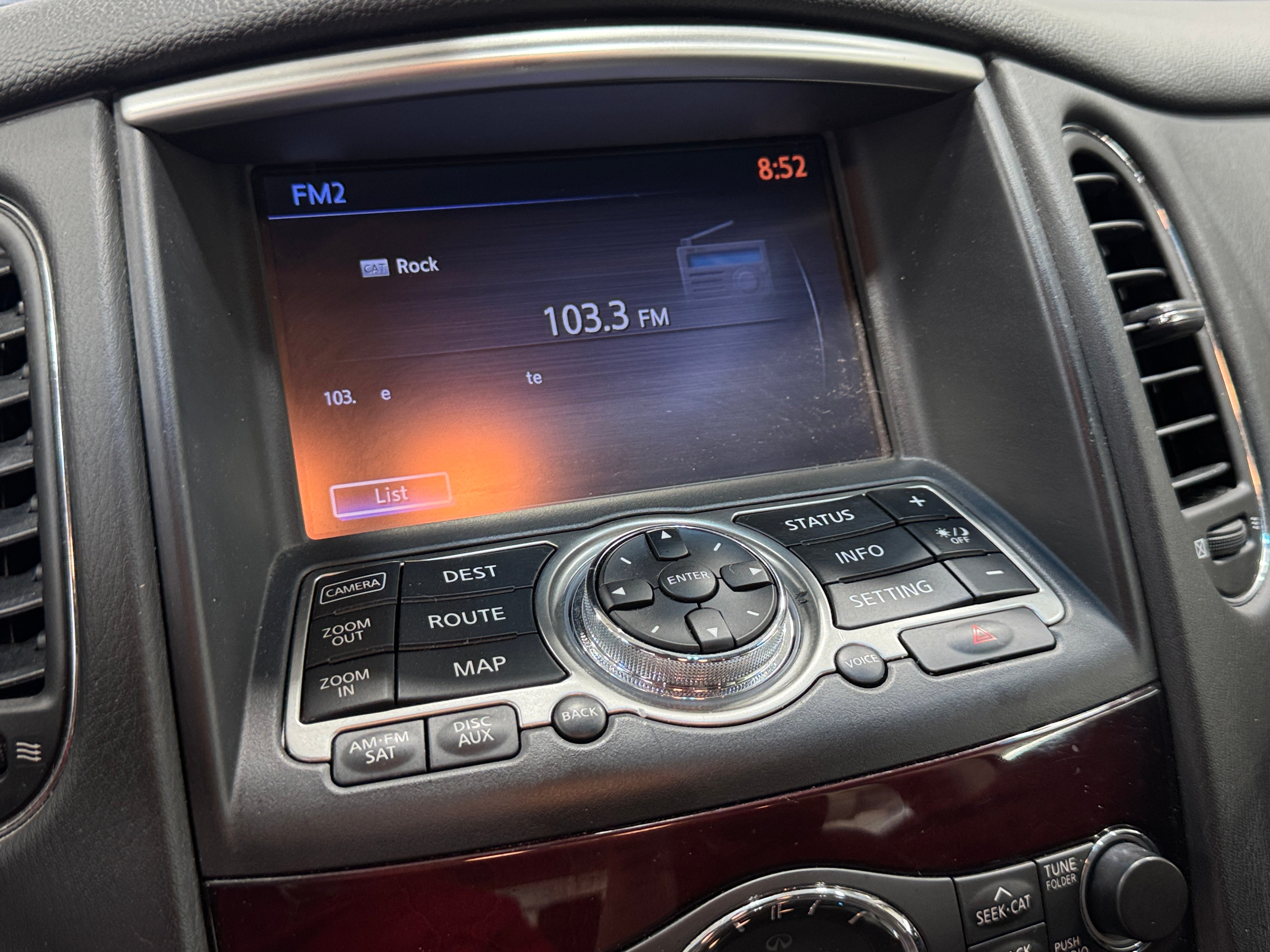 2017 INFINITI QX50 Base 3