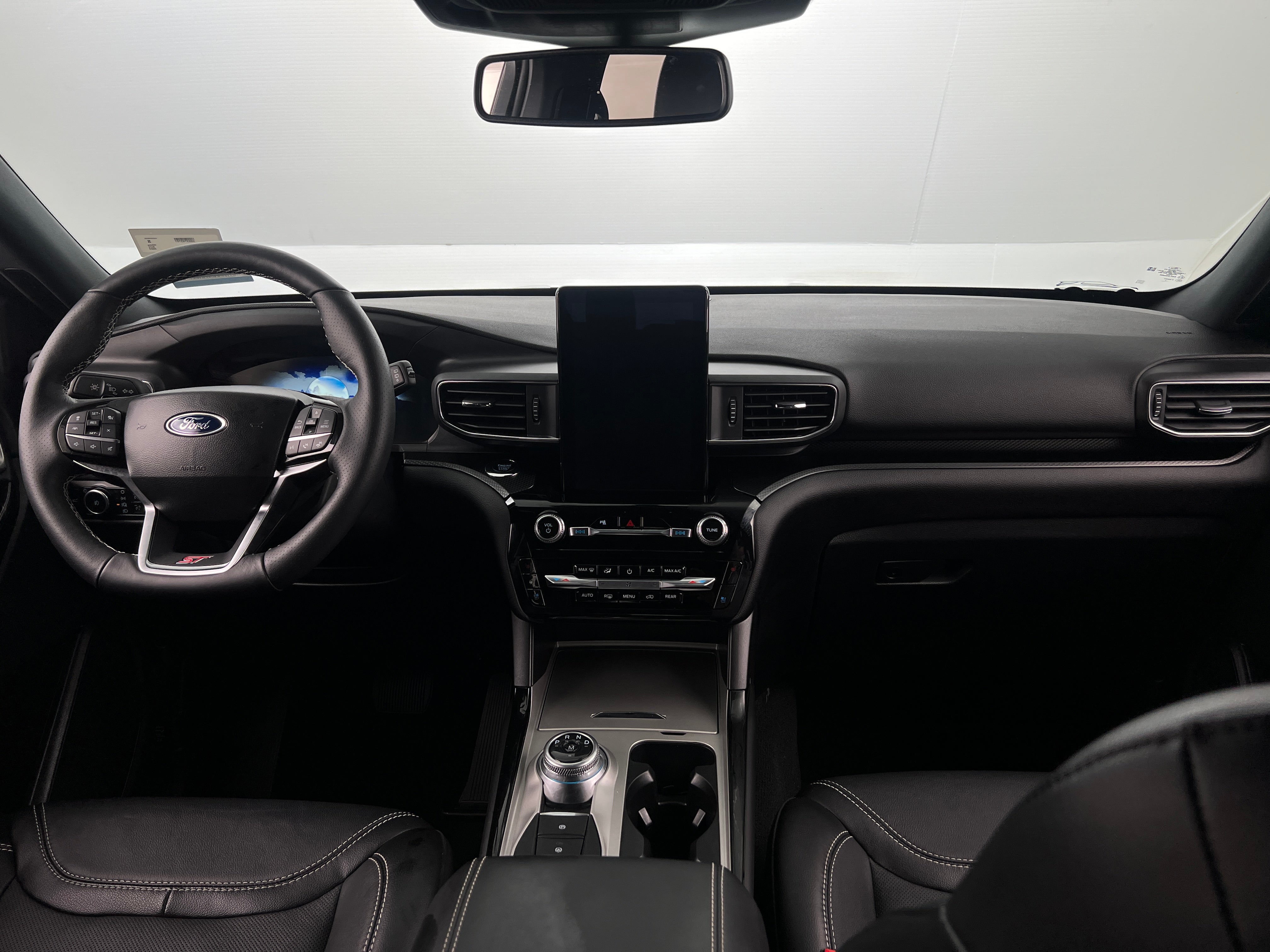 2023 Ford Explorer ST 2