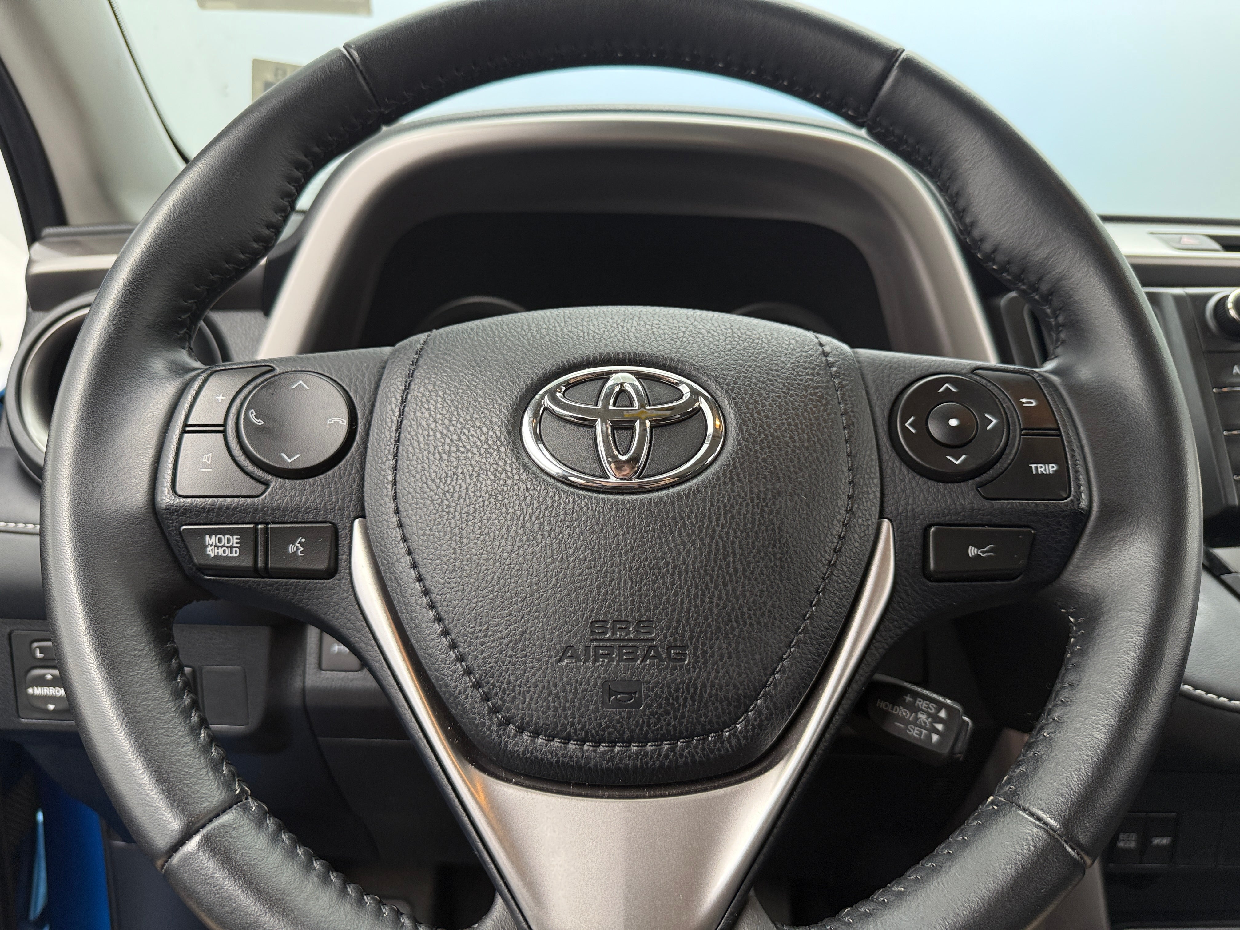 2018 Toyota RAV4 XLE 5