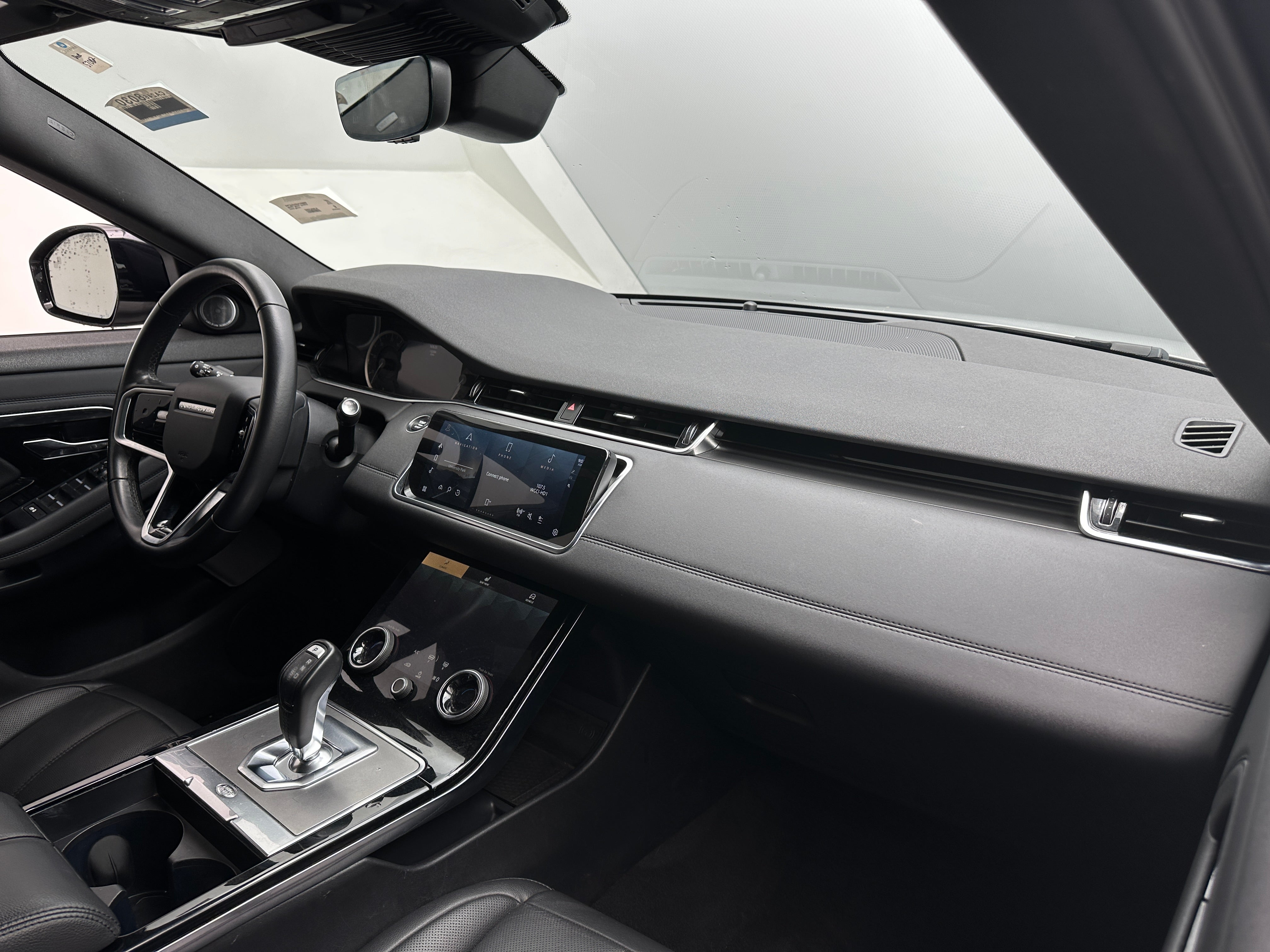2023 Land Rover Range Rover Evoque SE 2