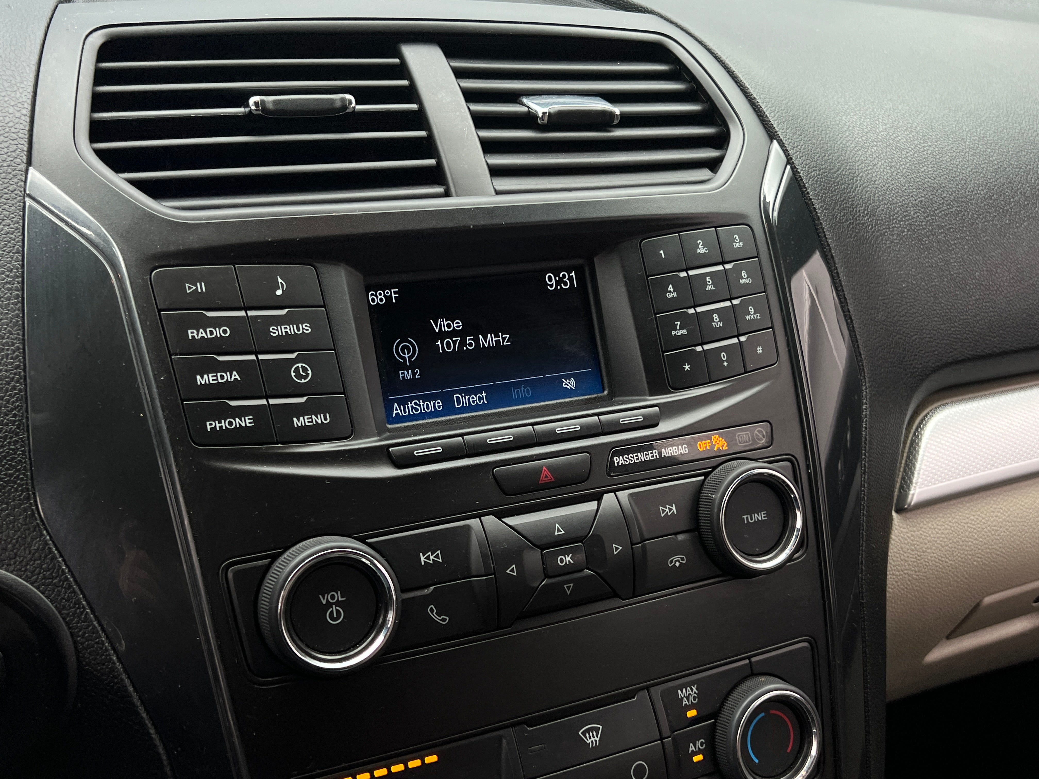 2019 Ford Explorer Base 4