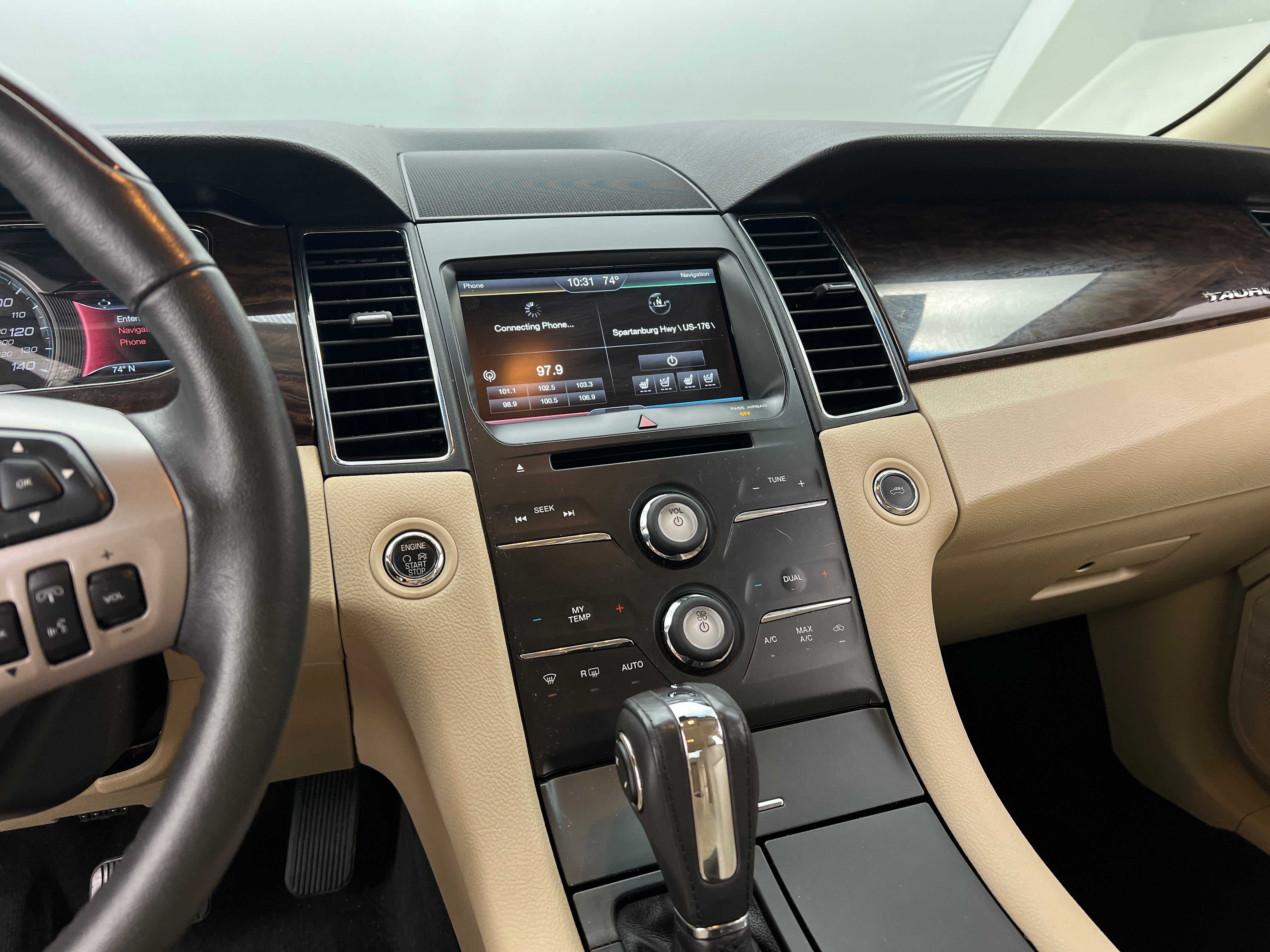 2014 Ford Taurus Limited Edition 3