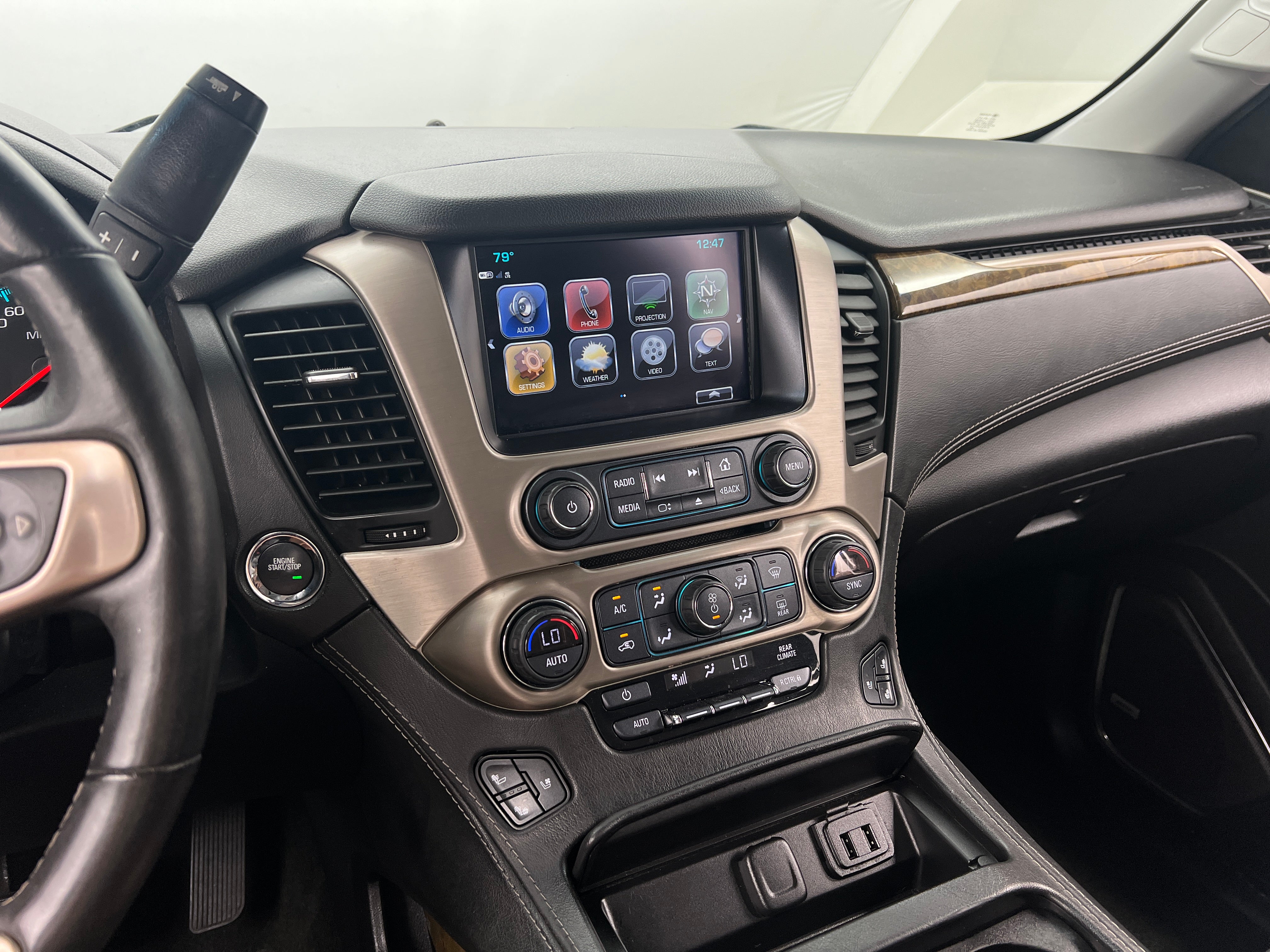 Thumbnail: 2017 GMC Yukon - 3