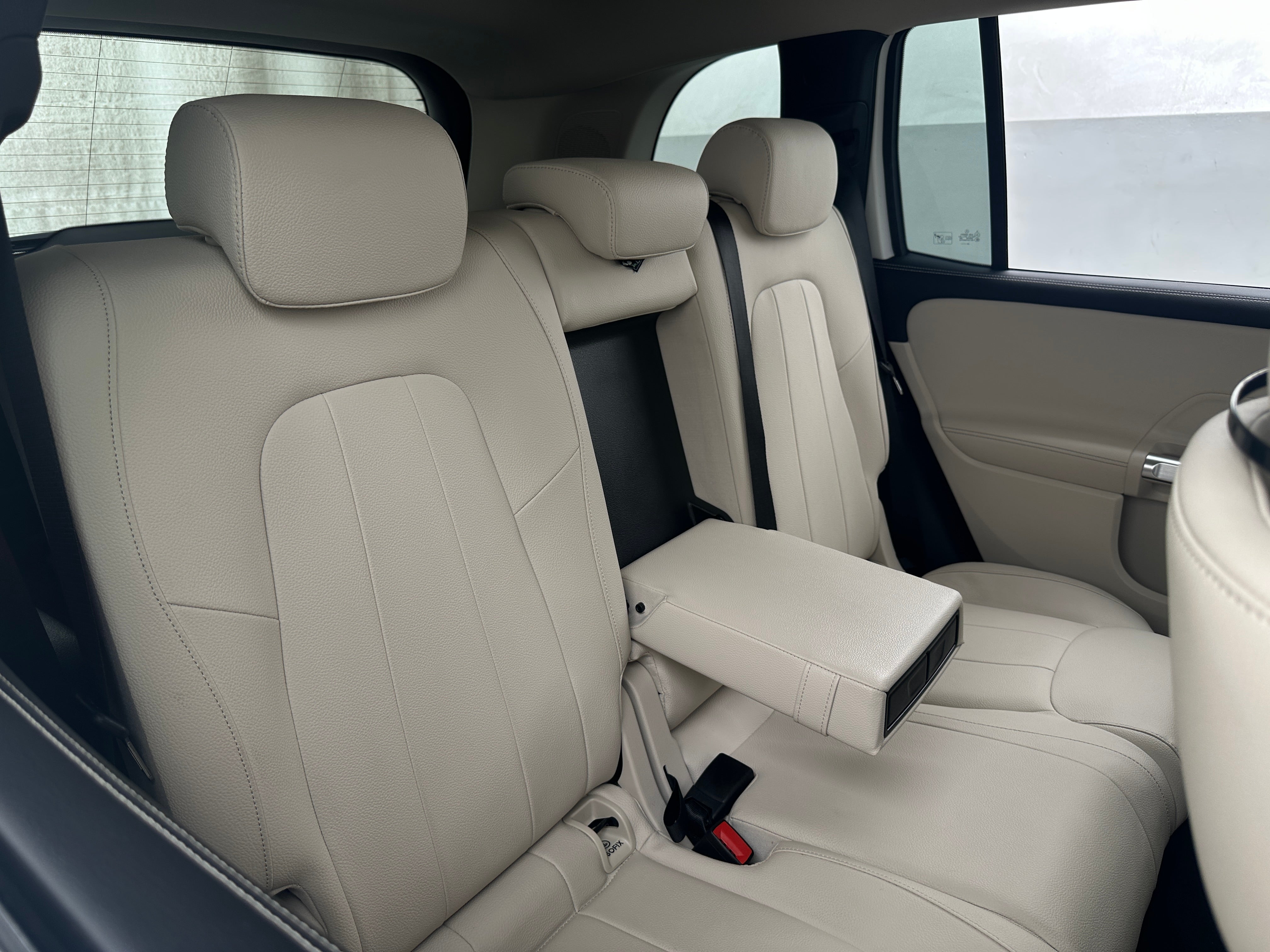 2023 Mercedes-Benz GLB 250 5