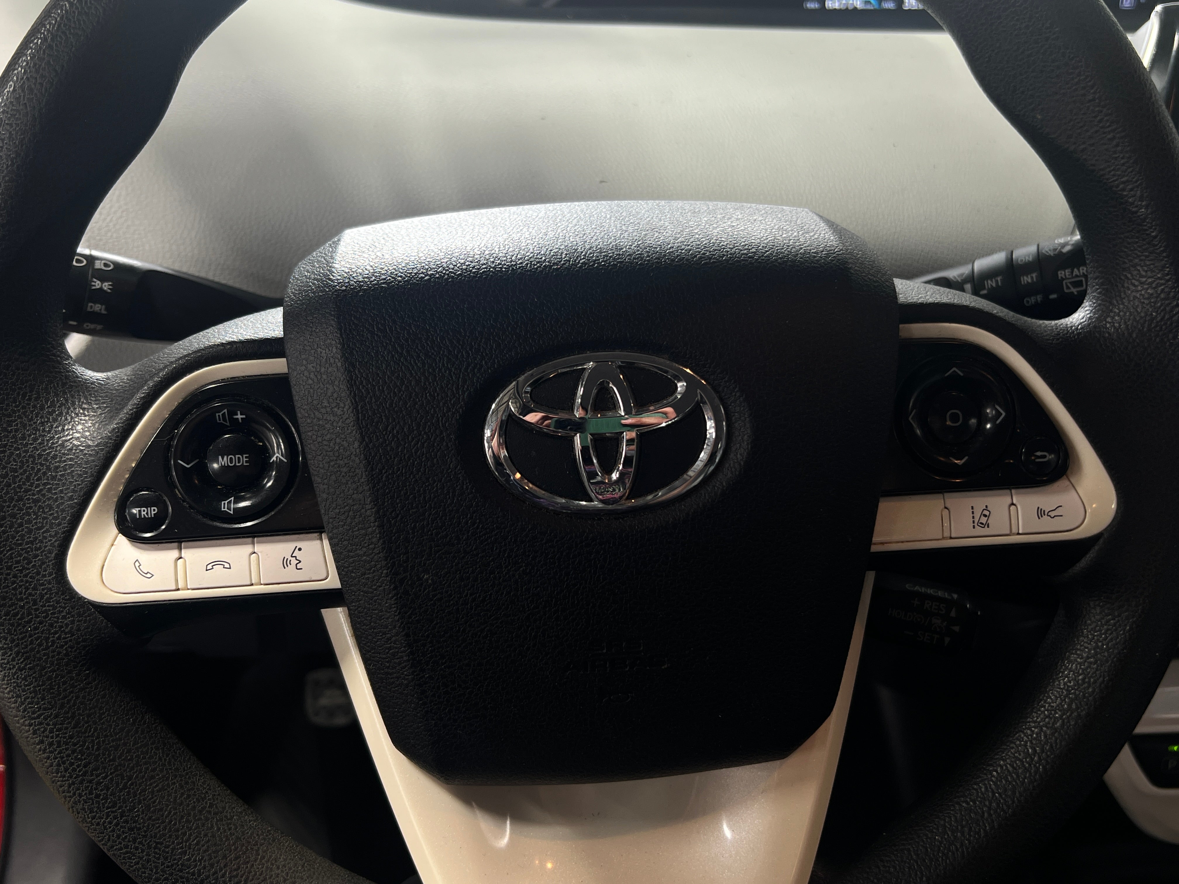 2017 Toyota Prius Two 5
