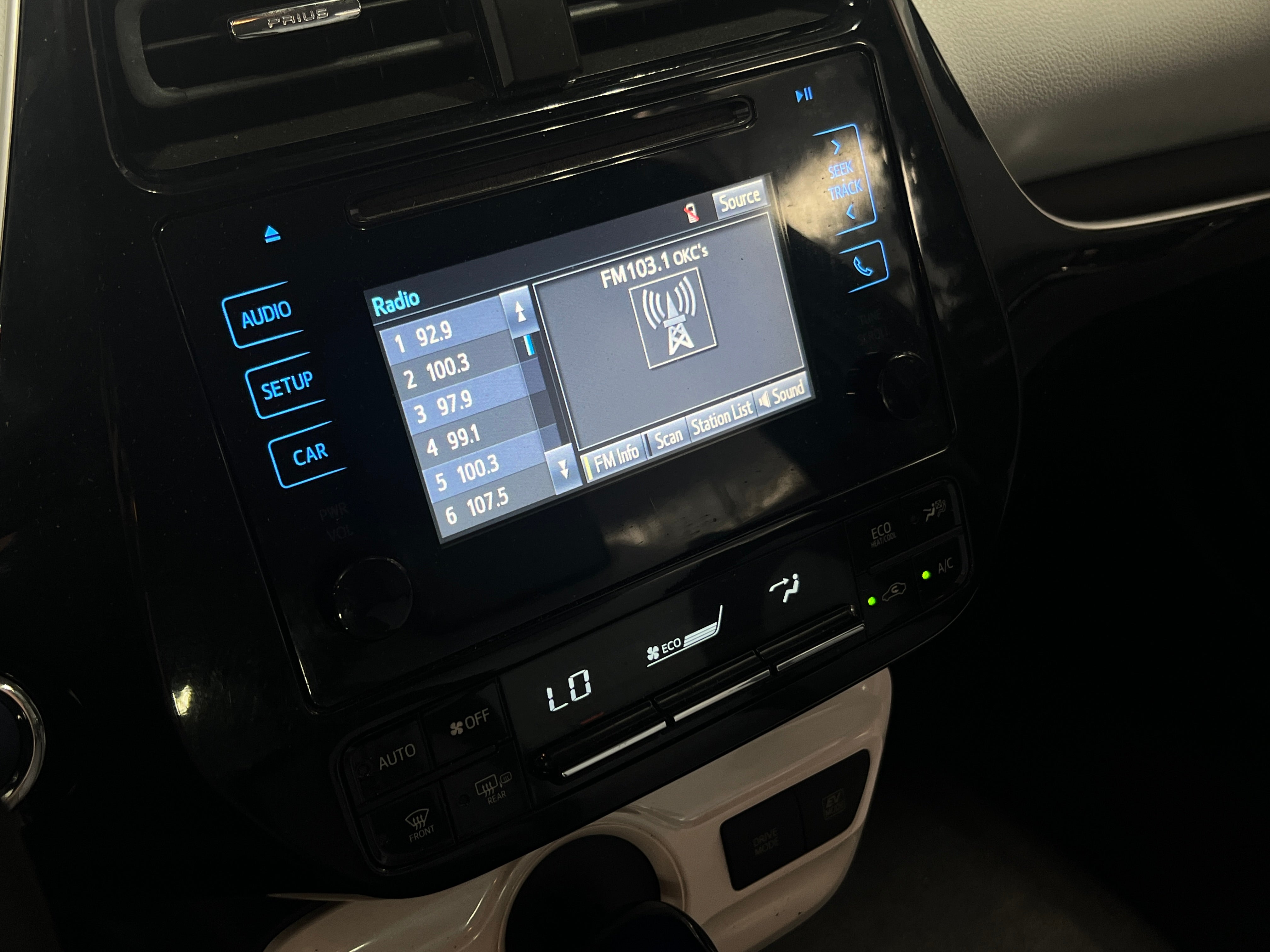 2017 Toyota Prius Two 4