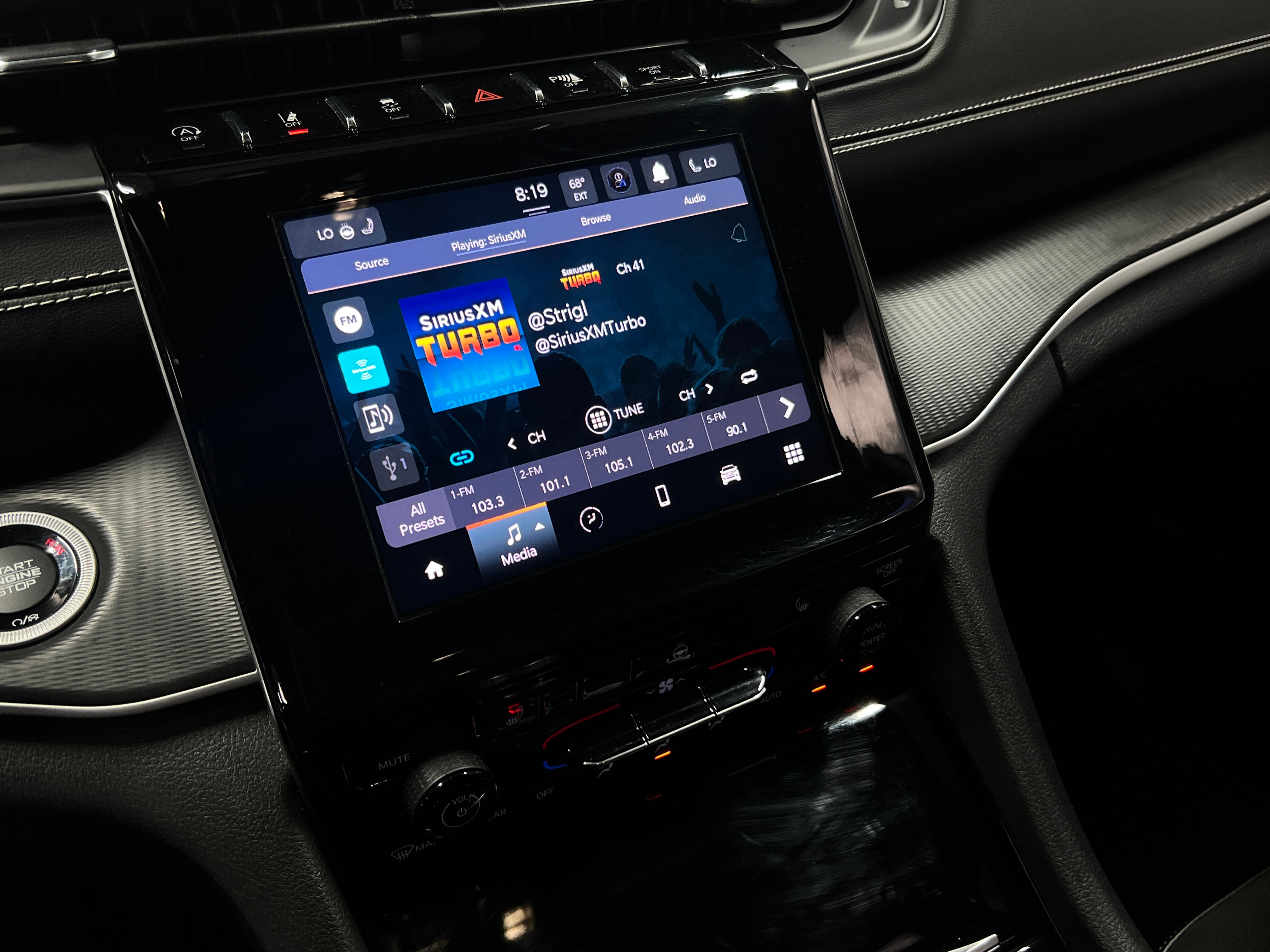 2023 Jeep Grand Cherokee L Altitude 3