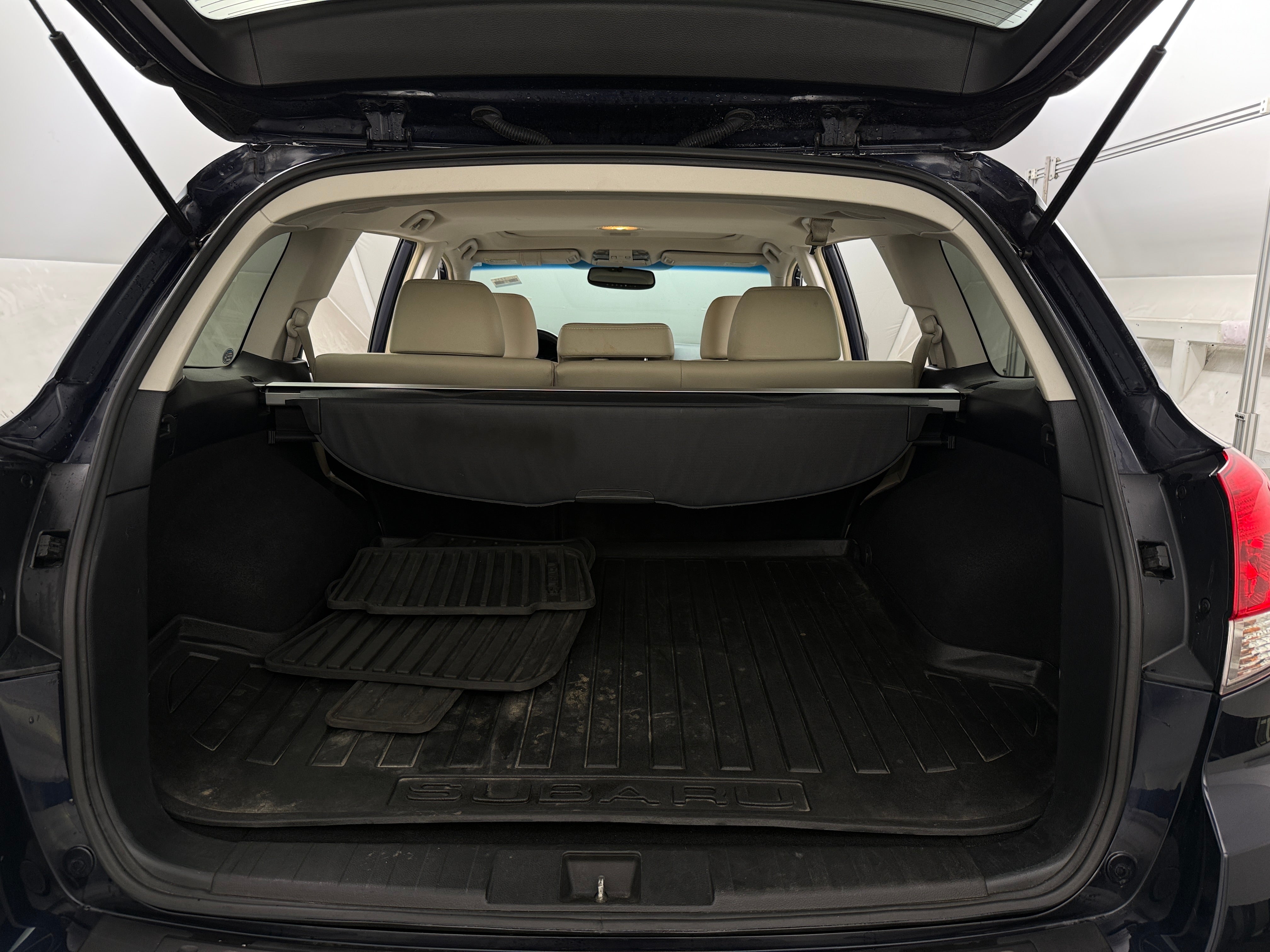 2014 Subaru Outback 2.5i Limited 6