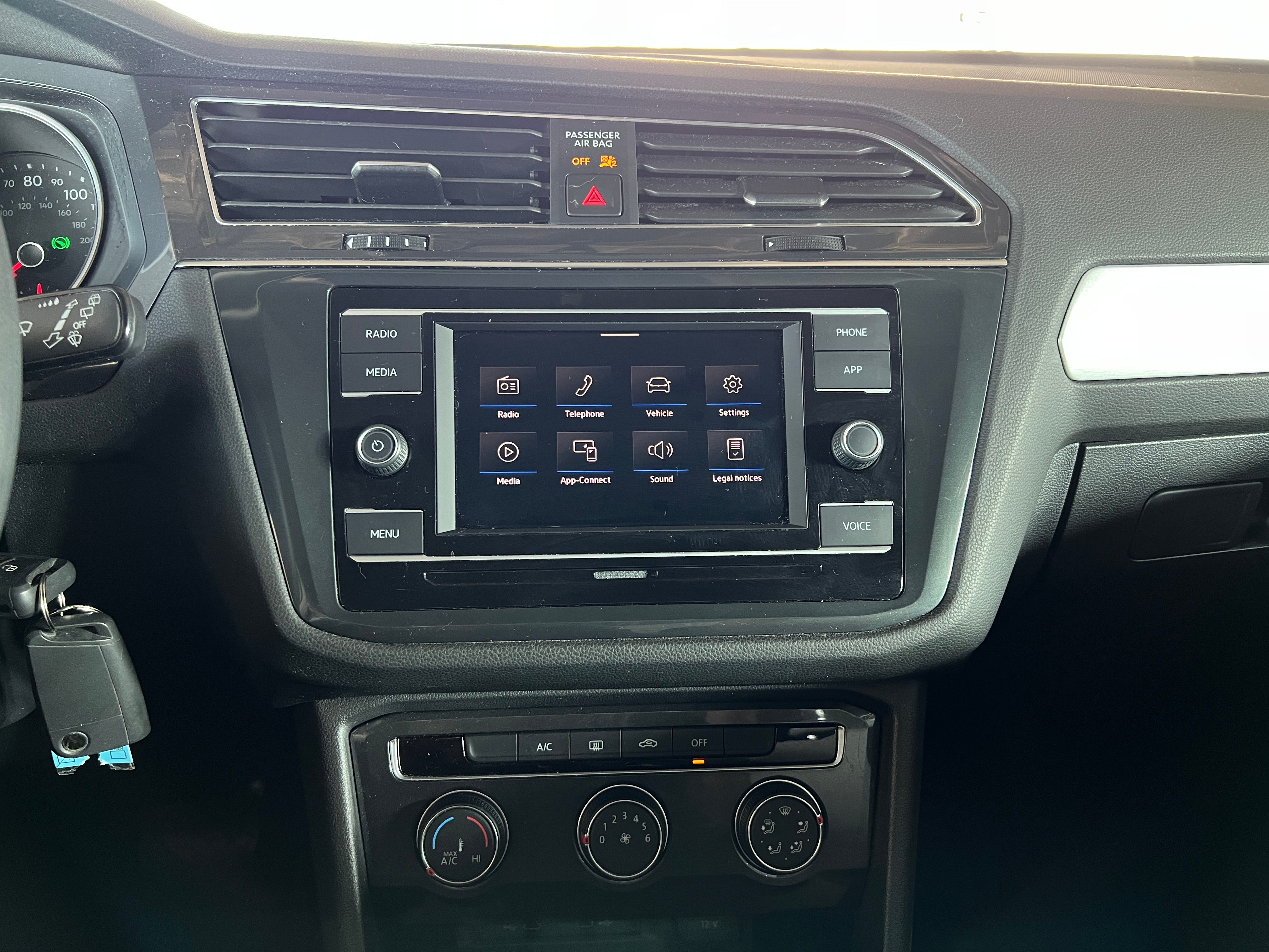 2020 Volkswagen Tiguan S 4
