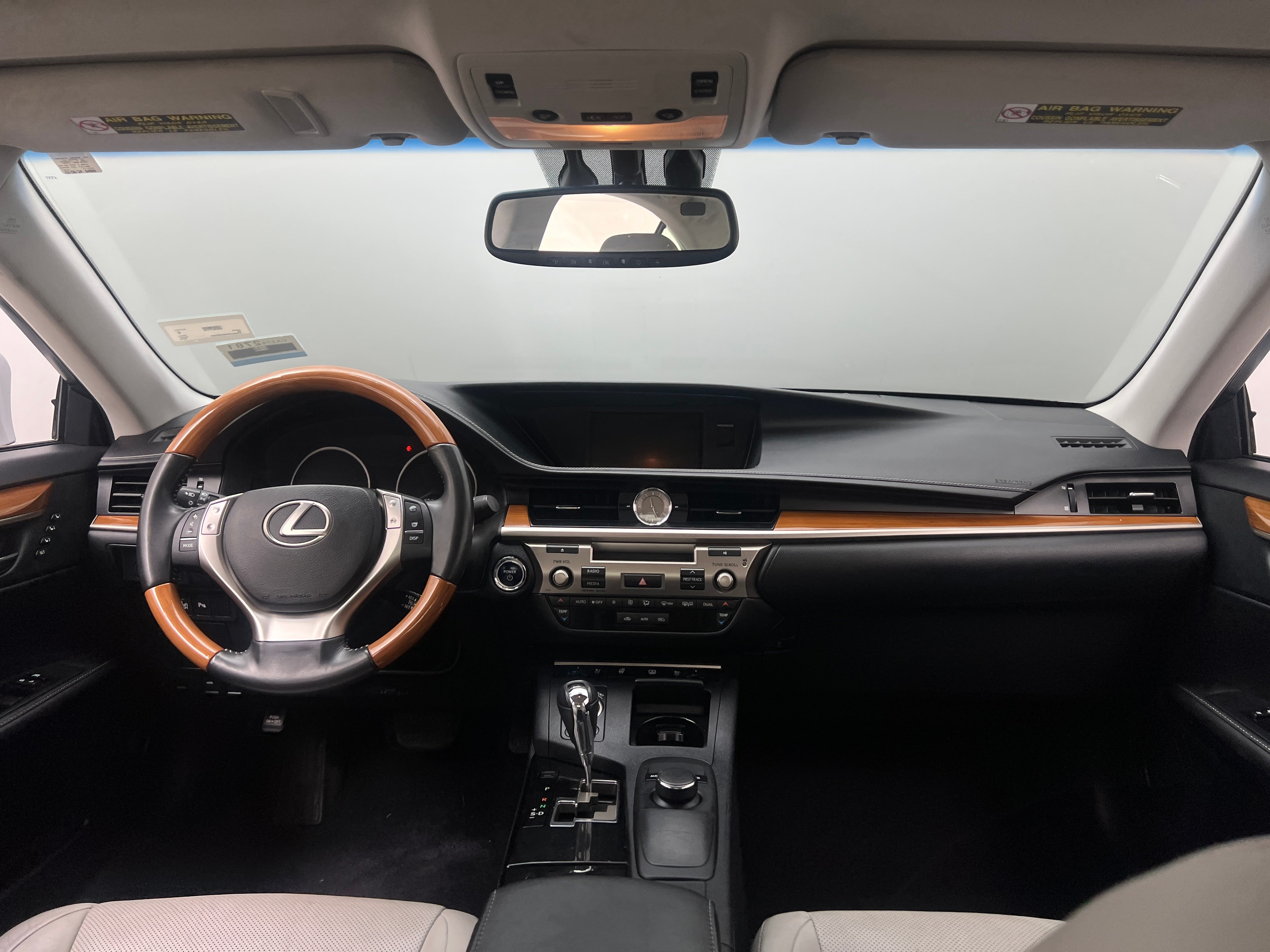 2013 Lexus ES Hybrid 300h 2