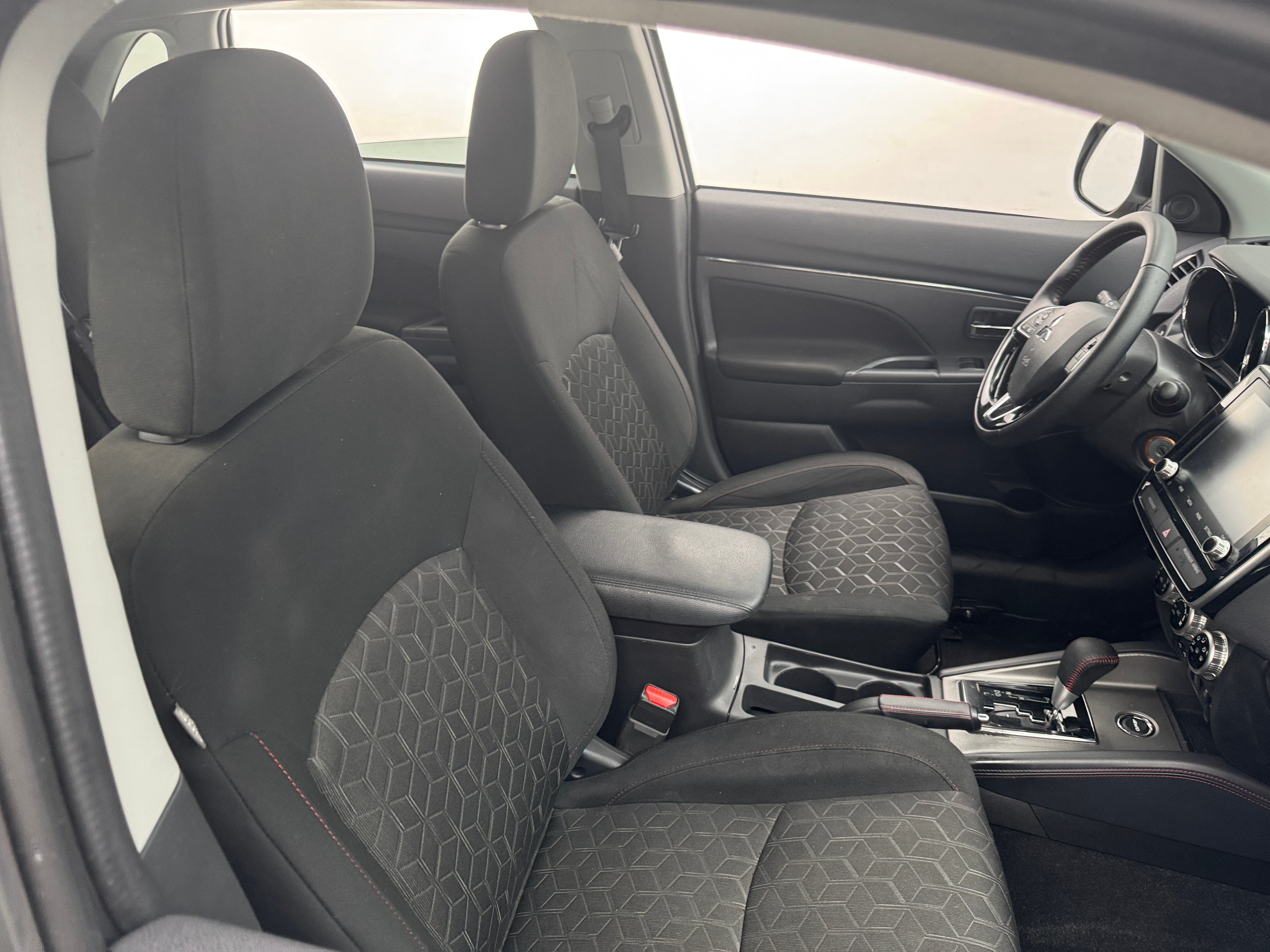 2023 Mitsubishi Outlander Sport LE 2