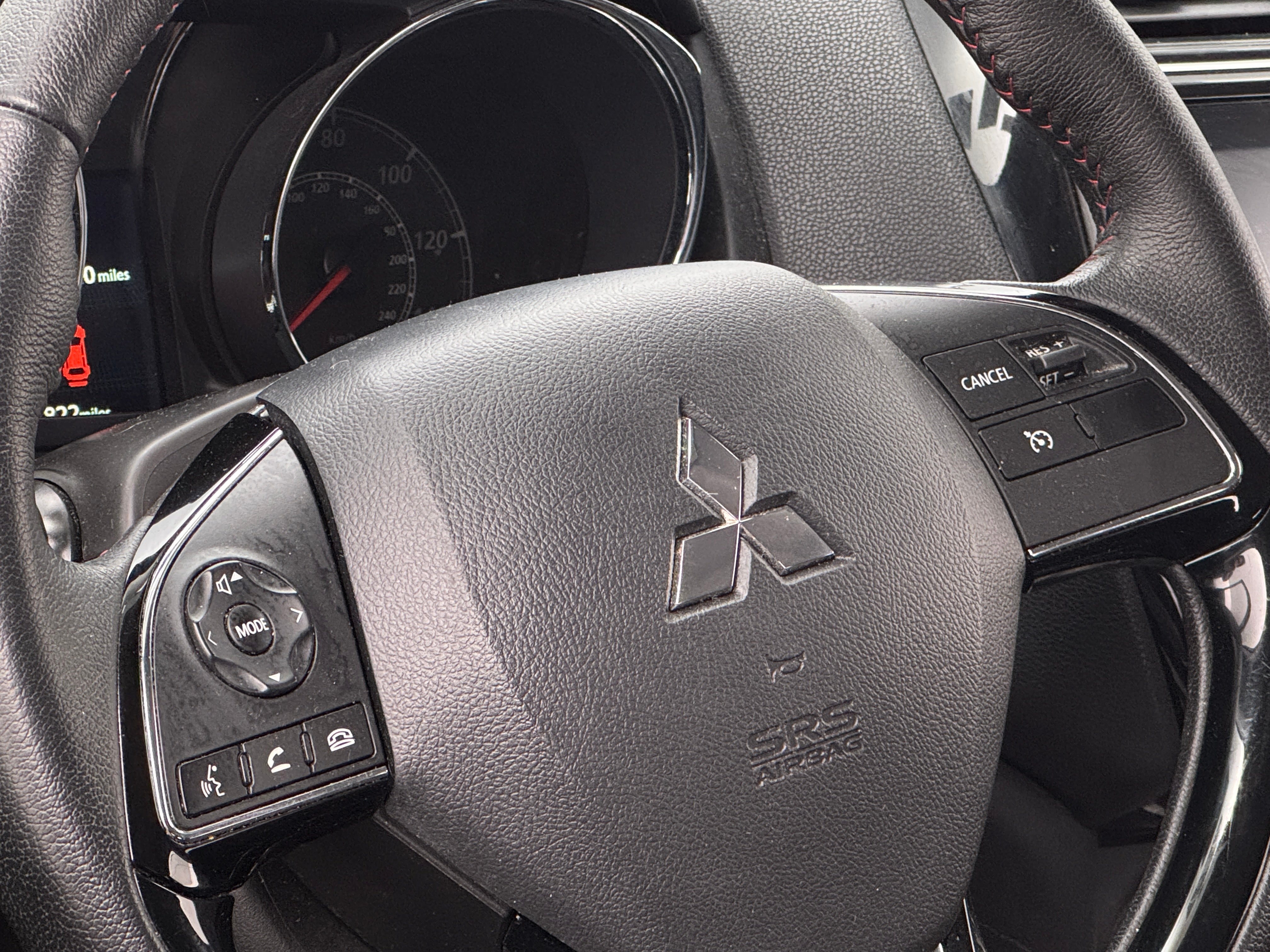 2023 Mitsubishi Outlander Sport LE 5