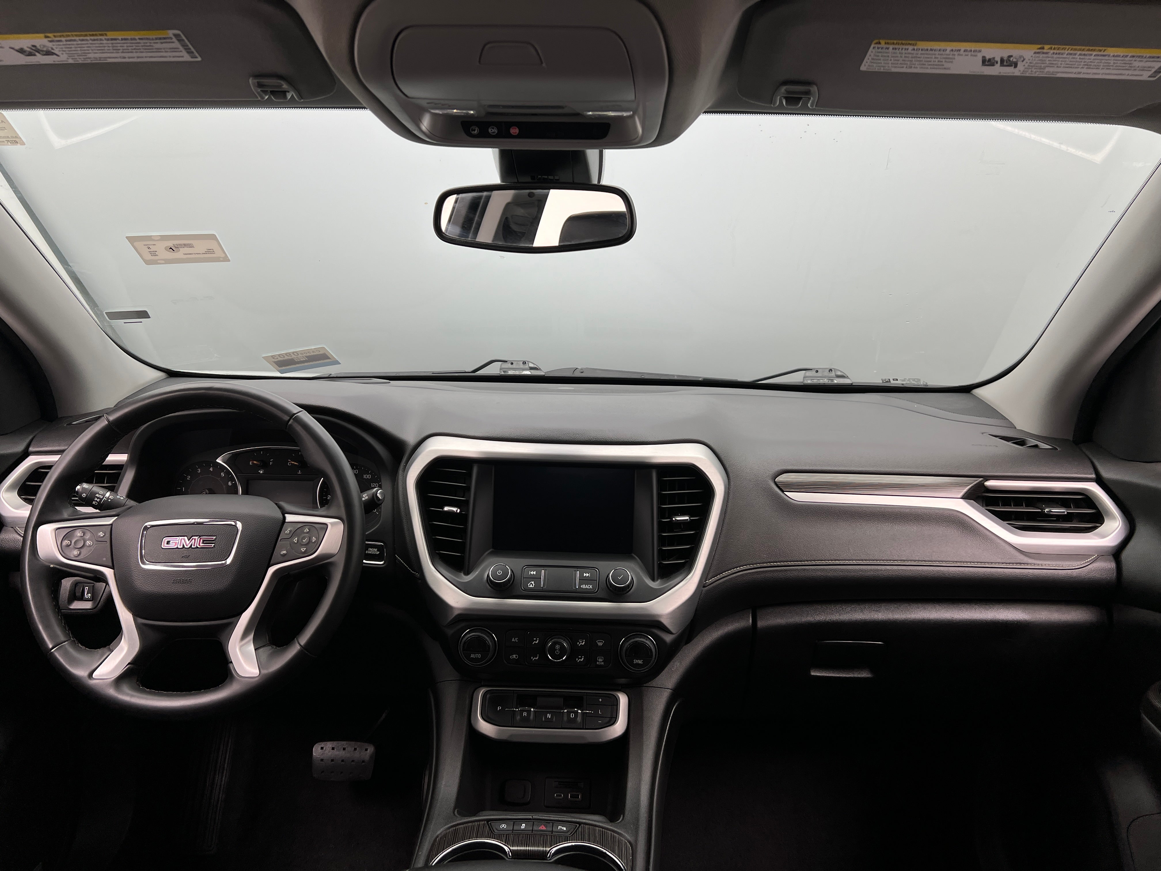 2023 GMC Acadia SLT 2