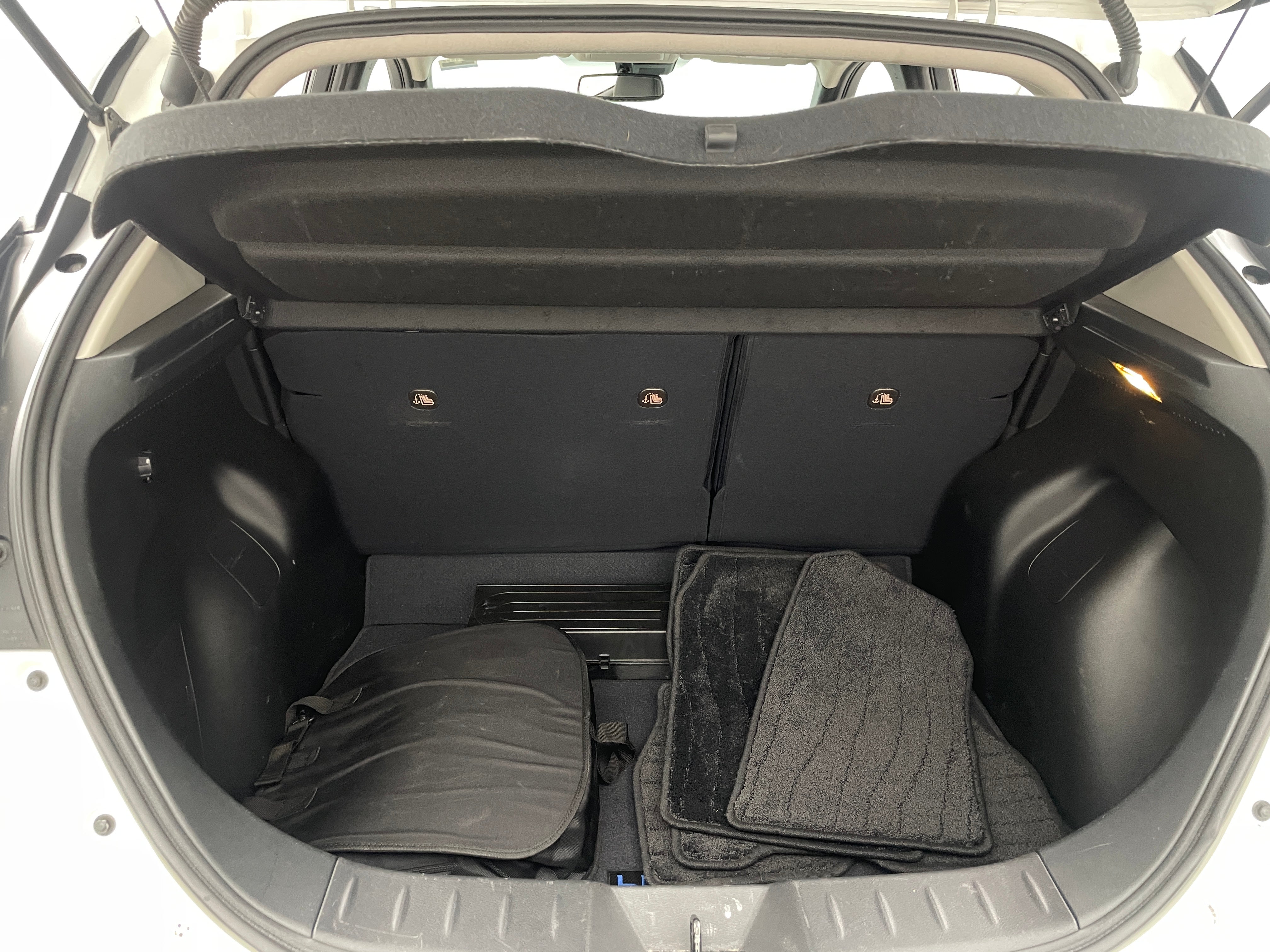 2020 Nissan Leaf SL Plus 6